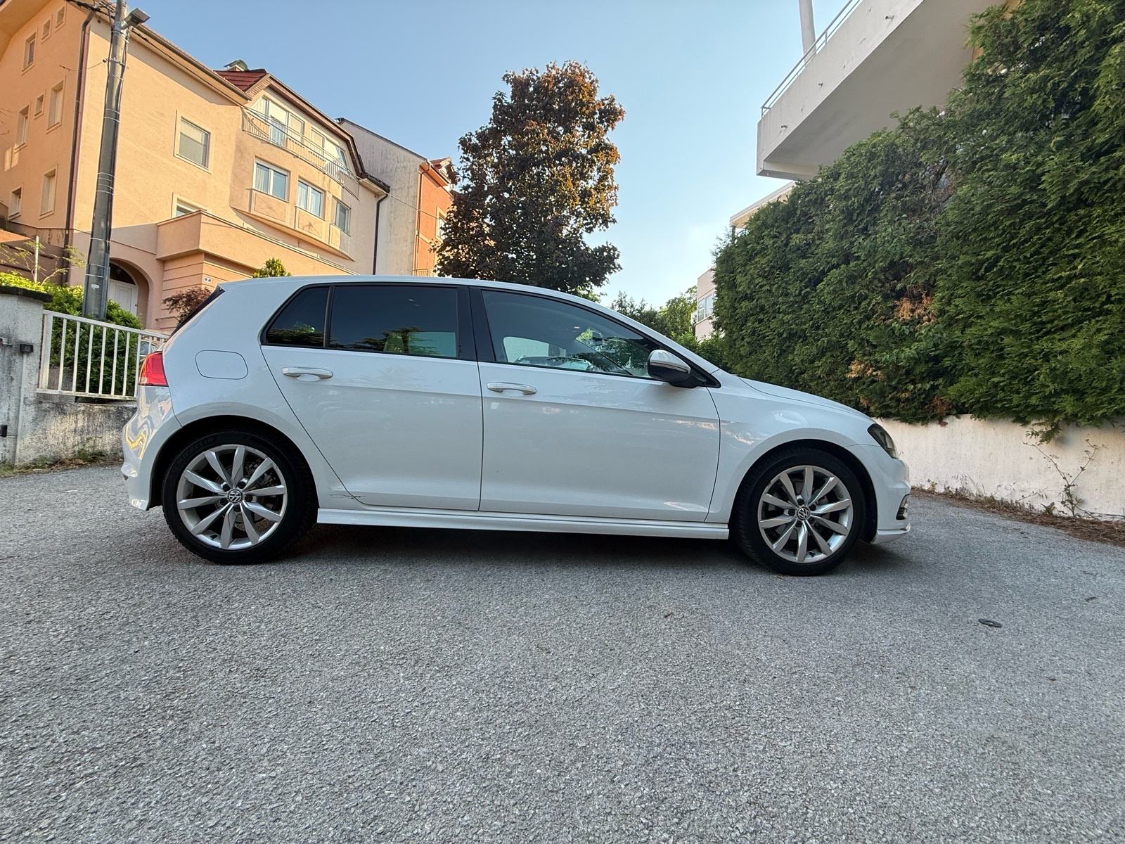 VW Golf 7 1,6 TDI BMT R-Line 40th Anniversary, fotografija 13