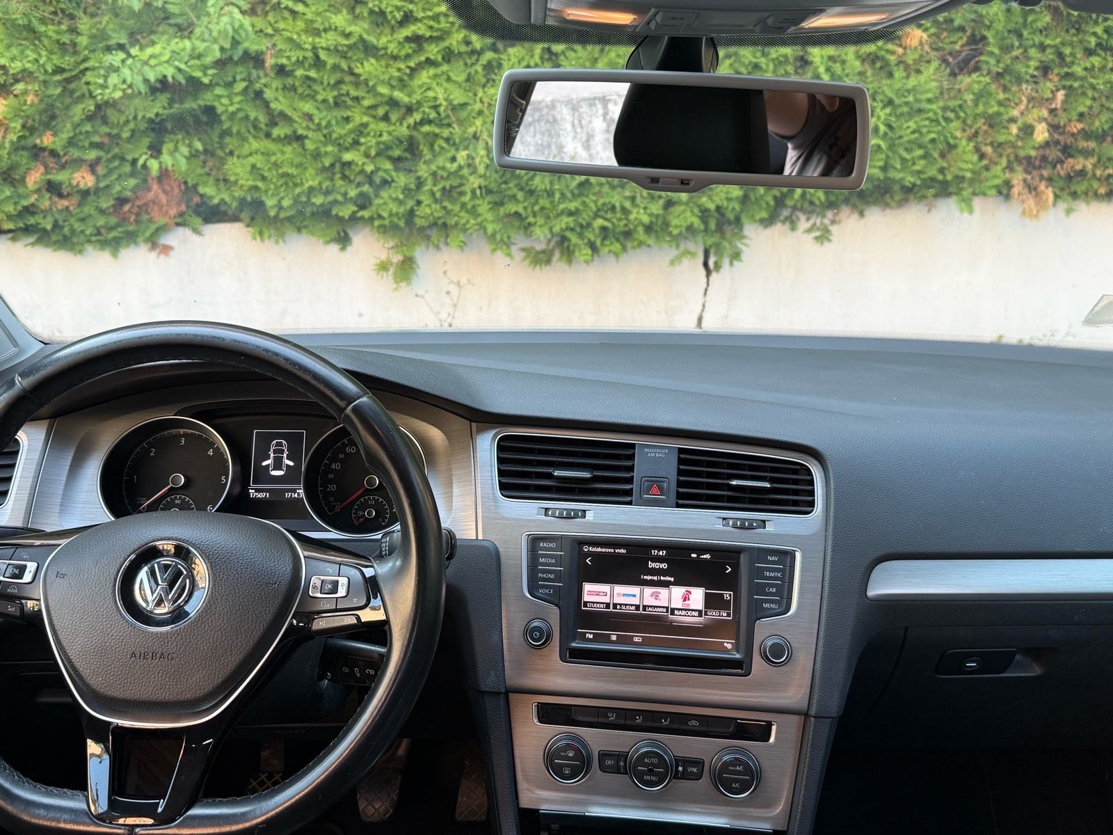 VW Golf 7 1,6 TDI BMT R-Line 40th Anniversary, fotografija 15