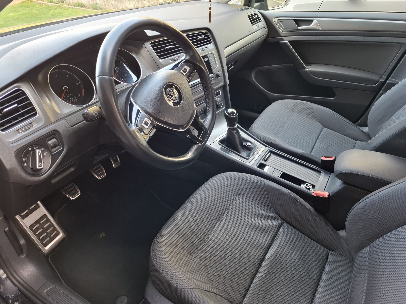 VW Golf 7 1,6 TDI prvi vlasnik, fotografija 8