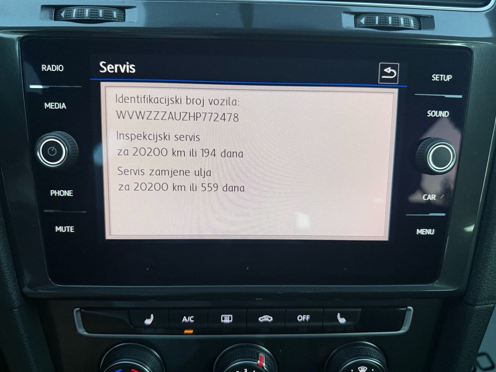 VW Golf 7 1,6 TDI BMT, fotografija 13