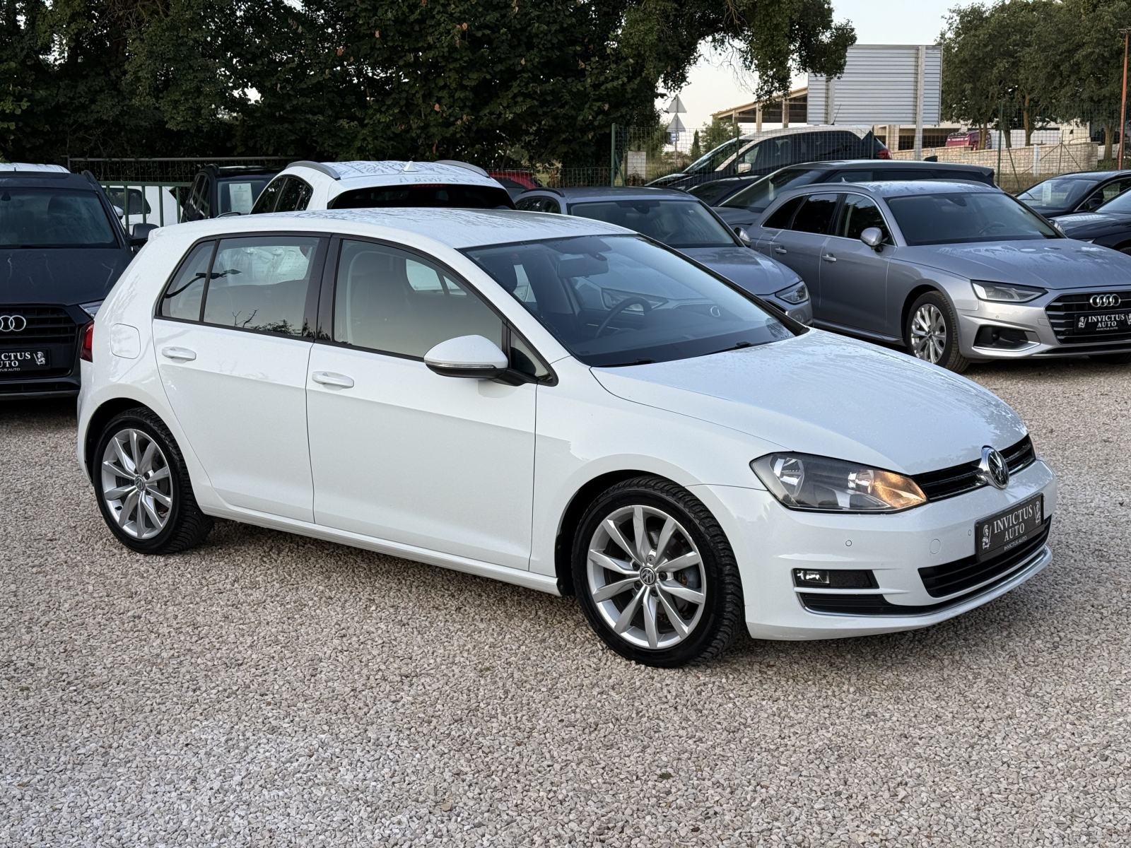 VW GOLF 7 1.6 TDI *HIGHLINE* 2014. Godina - NAVI - ALU - SERVISNA!, fotografija 3