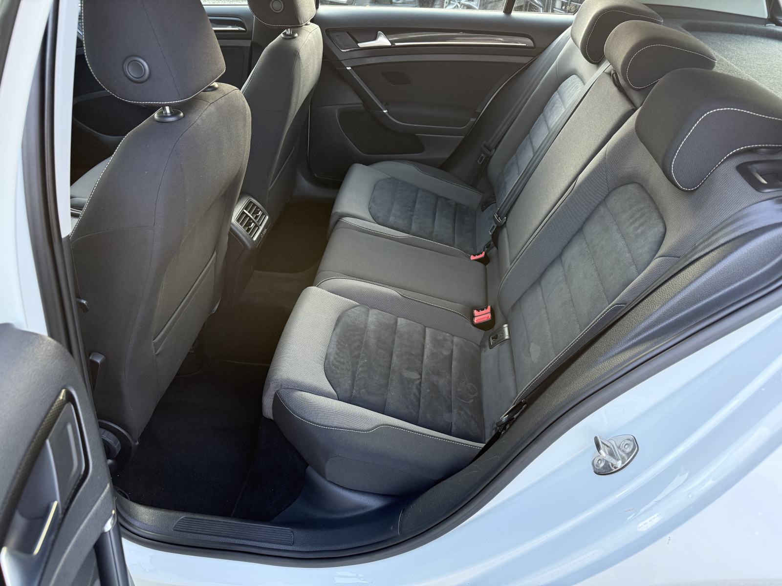 VW GOLF 7 1.6 TDI *HIGHLINE* 2014. Godina - NAVI - ALU - SERVISNA!, fotografija 15