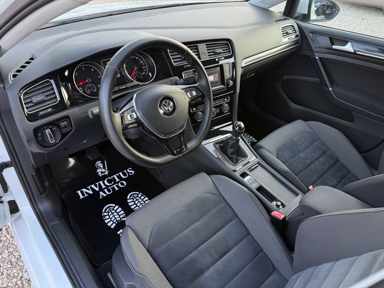 VW GOLF 7 1.6 TDI *HIGHLINE* 2014. Godina - NAVI - ALU - SERVISNA!, fotografija 8