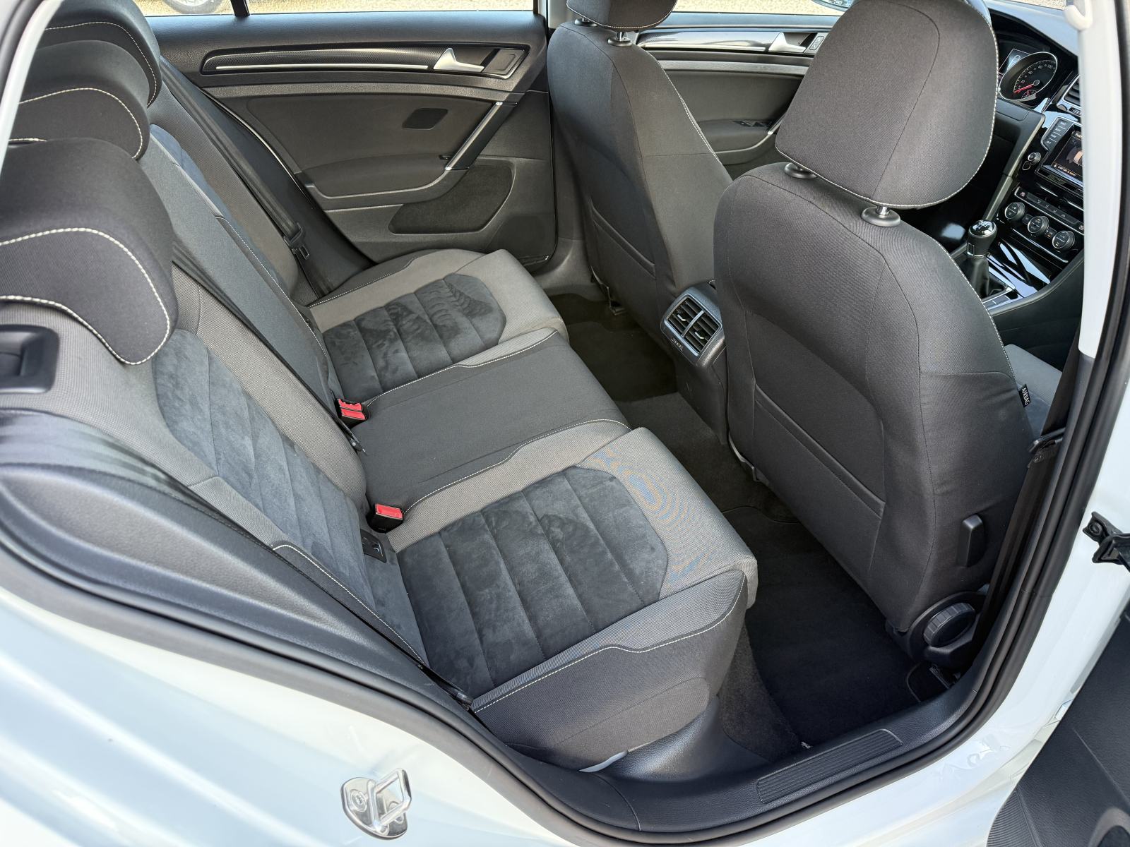 VW GOLF 7 1.6 TDI *HIGHLINE* 2014. Godina - NAVI - ALU - SERVISNA!, fotografija 16