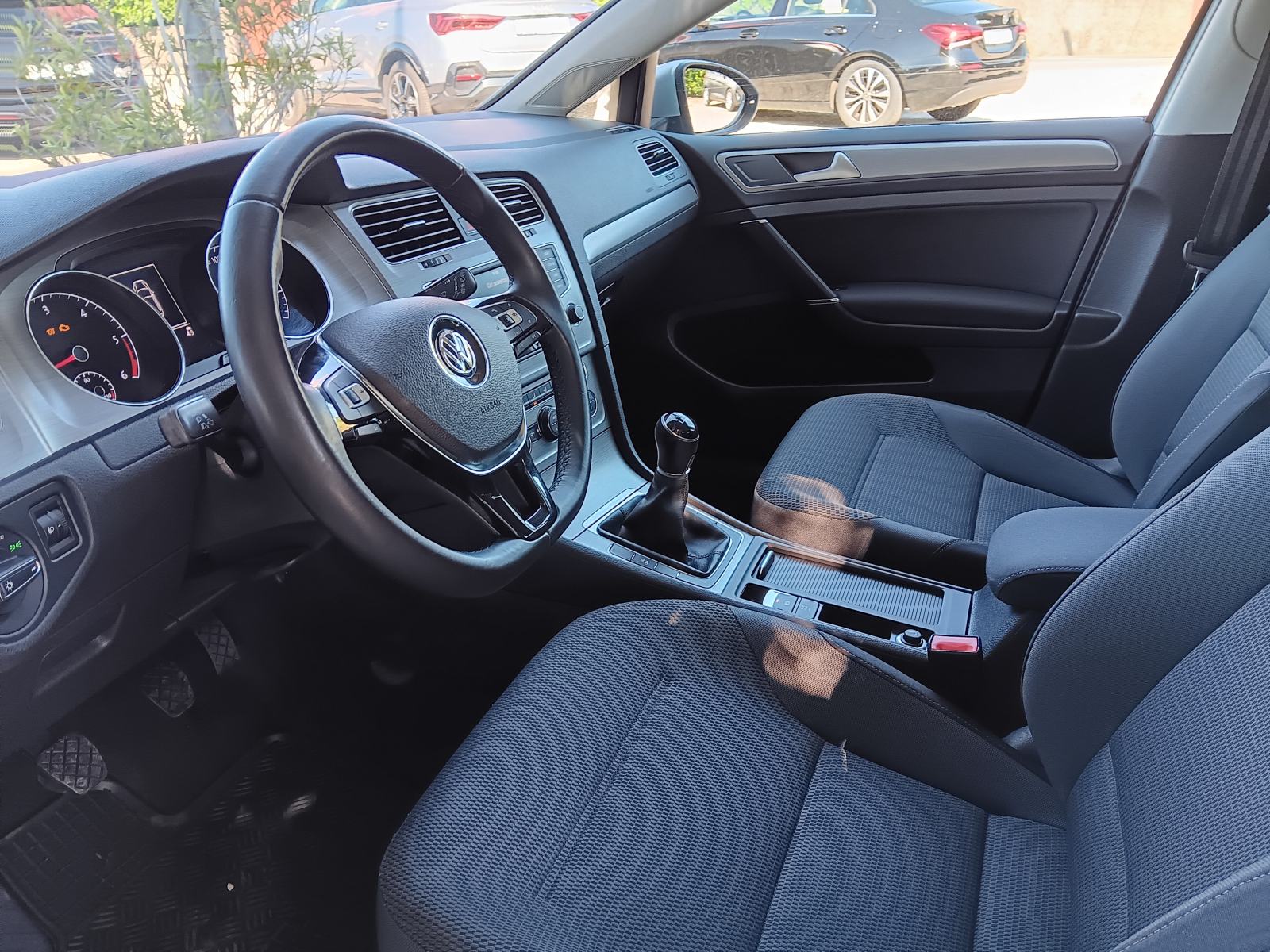 VW Golf 7 1,6 TDI BMT,Velike servis,Reg., fotografija 8