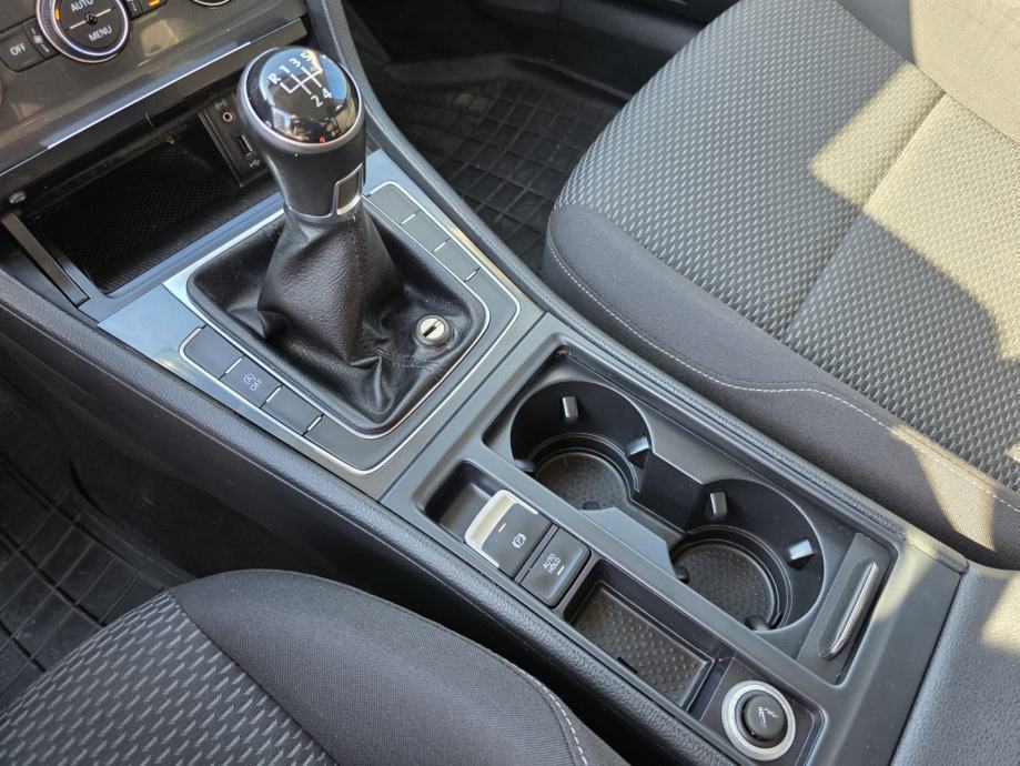 VW Golf 7 1,6 TDI BMT, fotografija 17
