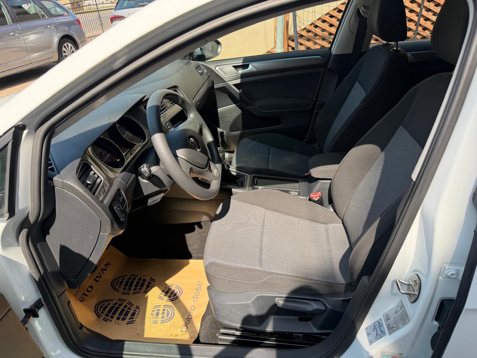VW Golf 7 1,6 TDI BMT, fotografija 8