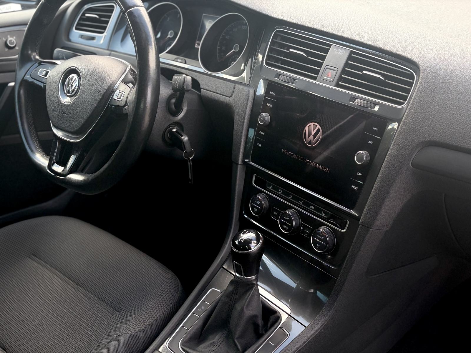 VW Golf 7,5 1,6 TDI *Veliki servis* *NAVI* *Jamstvo*, fotografija 16