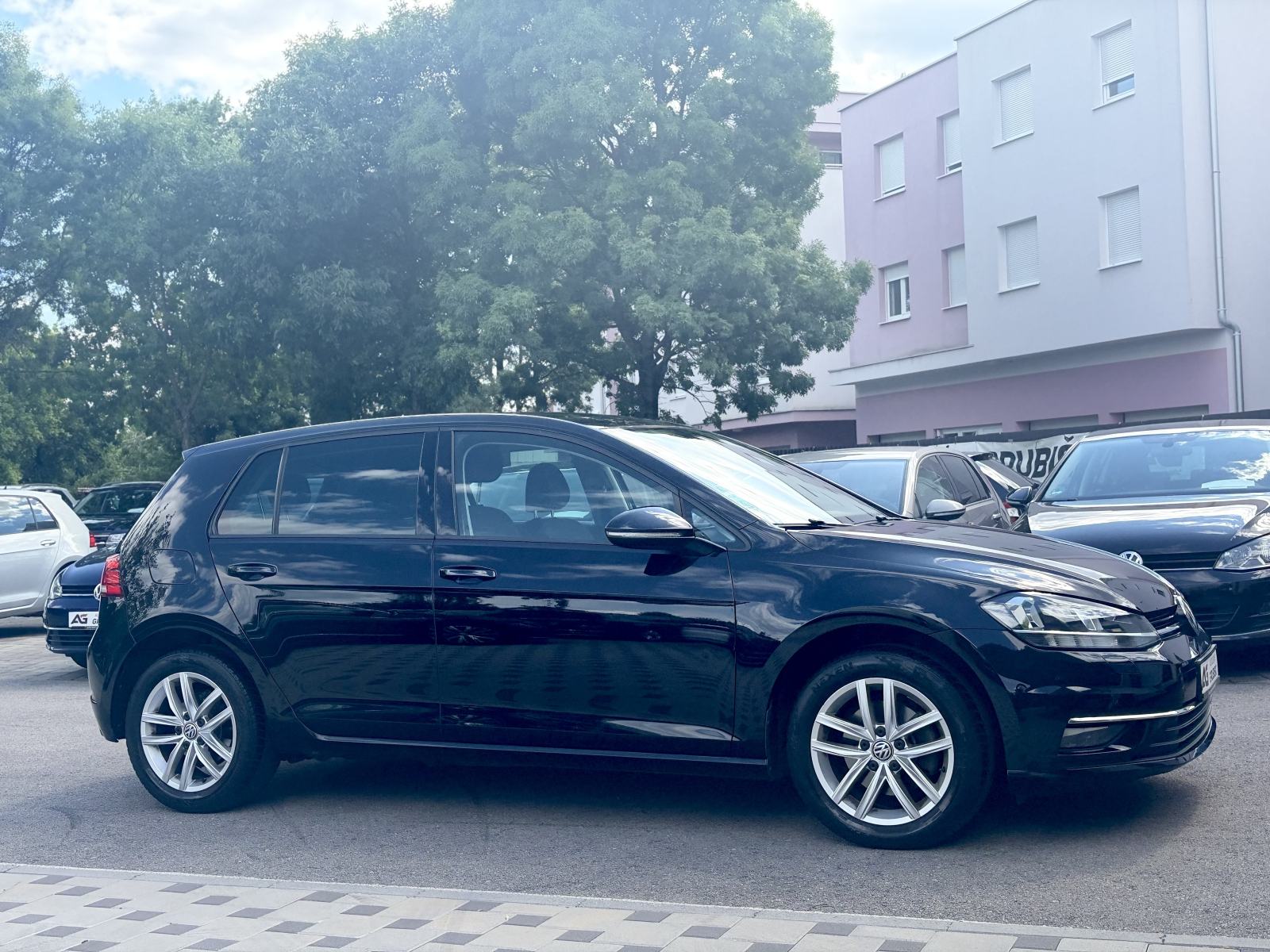 VW Golf 7,5 1,6 TDI *Veliki servis* *NAVI* *Jamstvo*, fotografija 8
