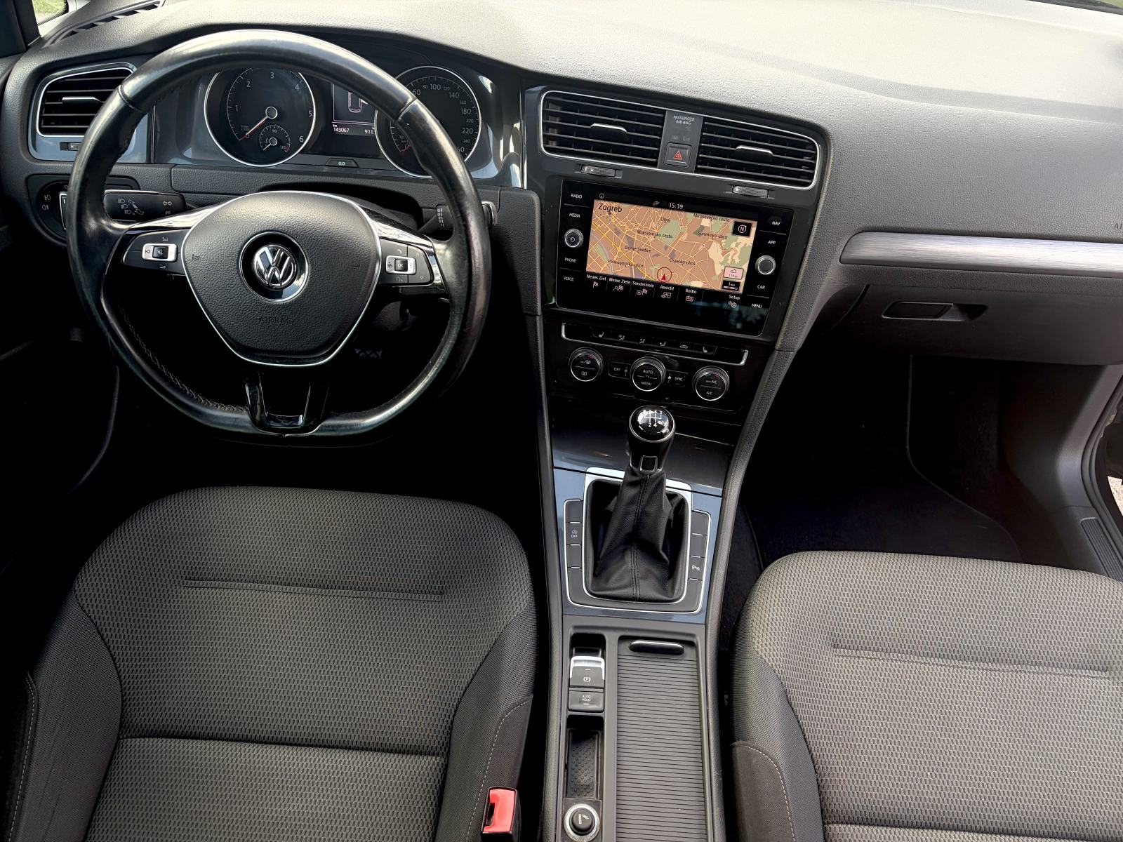 VW Golf 7,5 1,6 TDI *Veliki servis* *NAVI* *Jamstvo*, fotografija 17