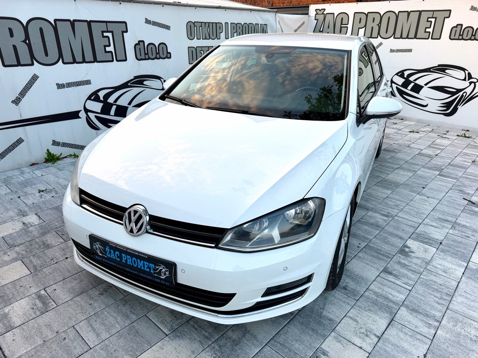 VW Golf 7 1,6 TDI BMT =HR AUTO= REG-1 GOD= KAO NOV=KARTICE-36 RATA, fotografija 4