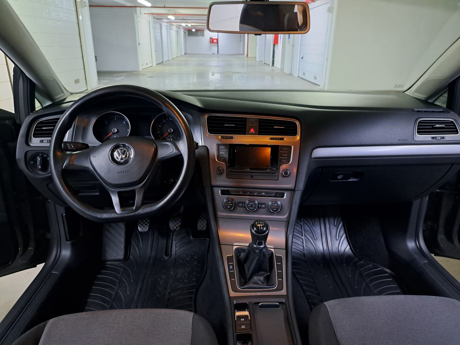 VW Golf 7 1,6 TDI BMT**TIP TOP**, fotografija 12