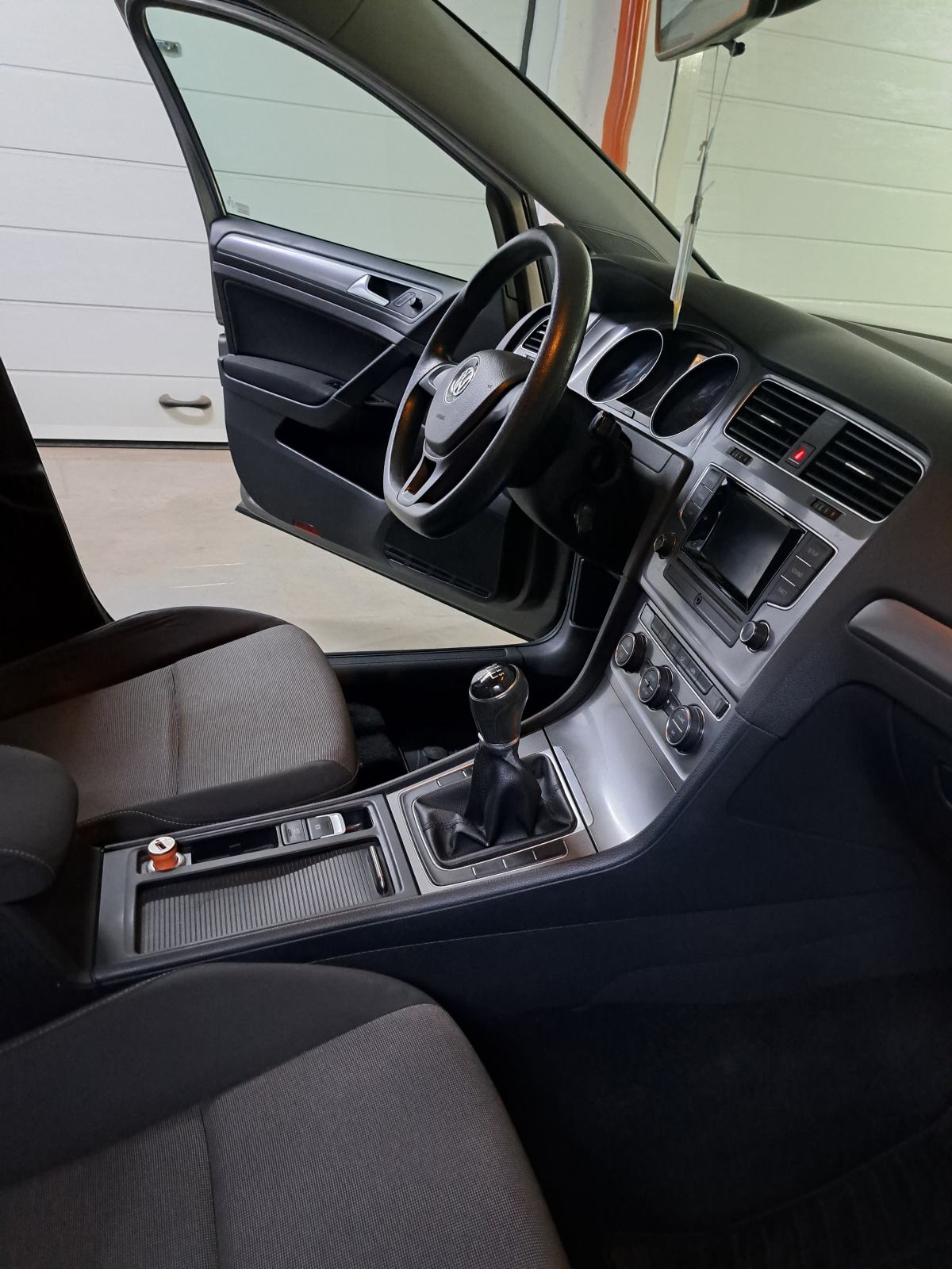 VW Golf 7 1,6 TDI BMT**TIP TOP**, fotografija 13