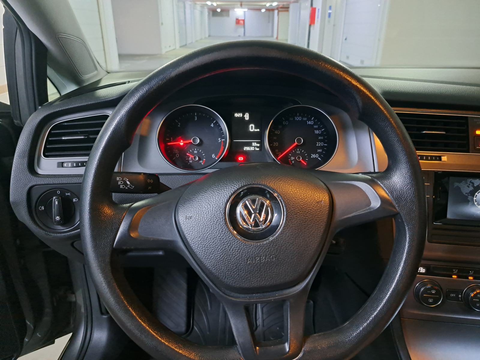 VW Golf 7 1,6 TDI BMT**TIP TOP**, fotografija 17