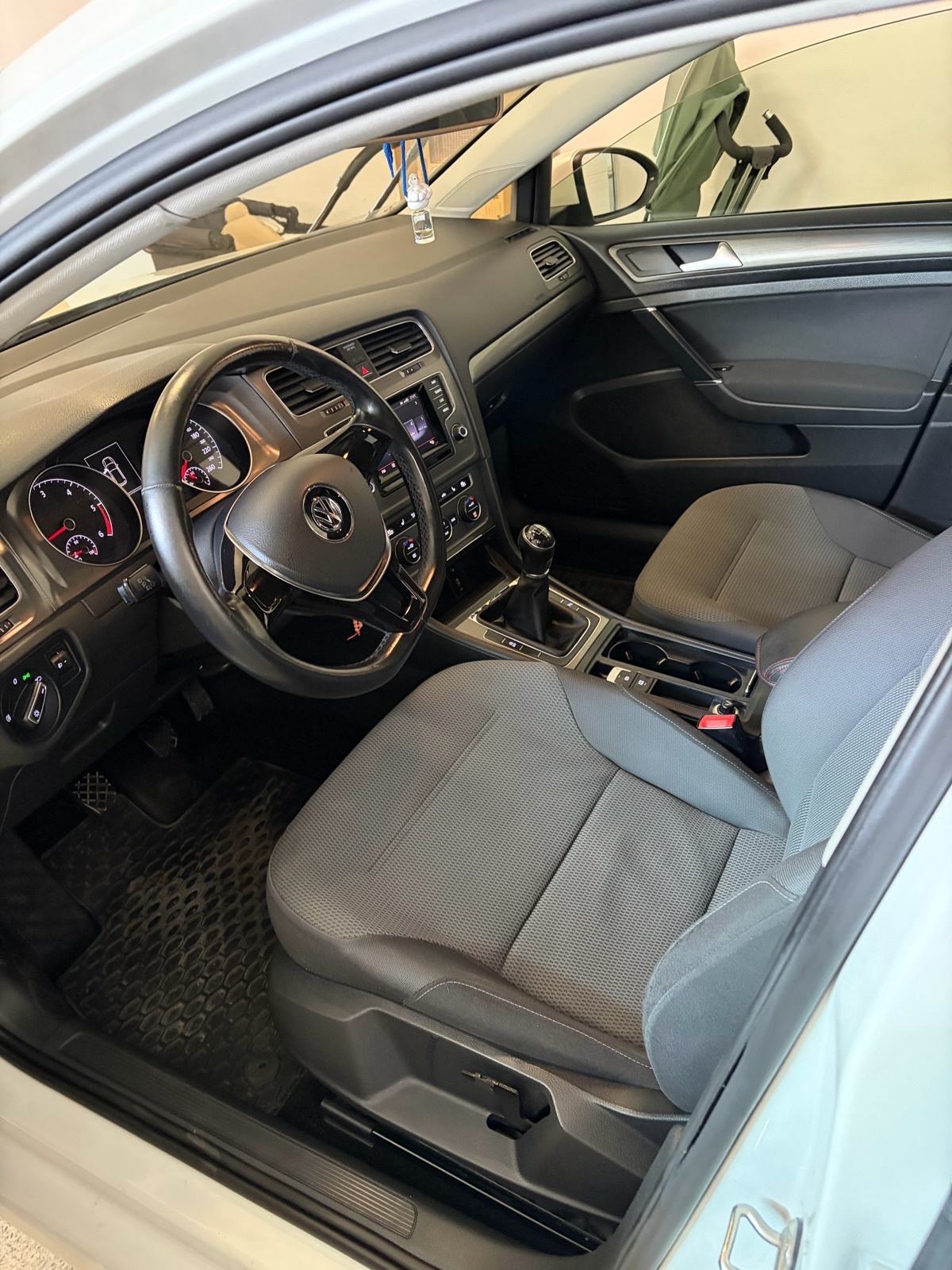 VW Golf 7 1,6 TDI BMT, fotografija 7