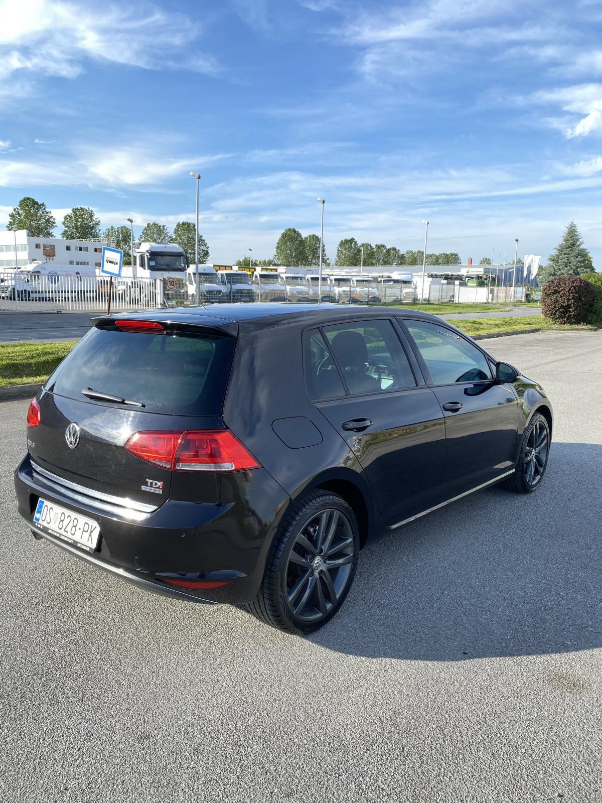 Golf 7 1,6 TDI, 2013.g, 215 tkm, 18" alu Salvador felge, dosta opreme, fotografija 4