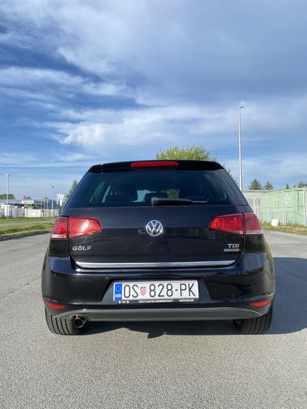 Golf 7 1,6 TDI, 2013.g, 215 tkm, 18" alu Salvador felge, dosta opreme, fotografija 5