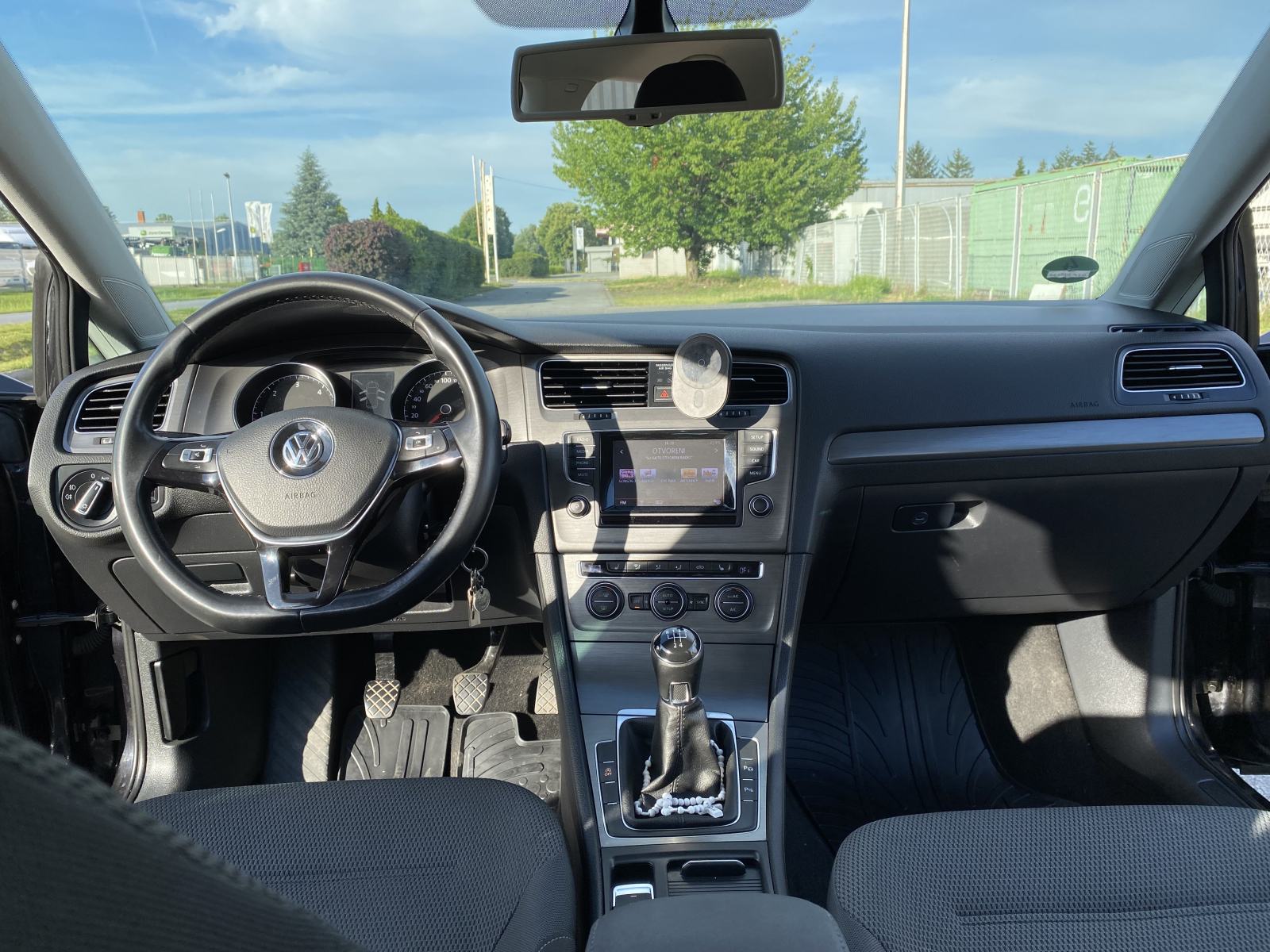 Golf 7 1,6 TDI, 2013.g, 215 tkm, 18" alu Salvador felge, dosta opreme, fotografija 8