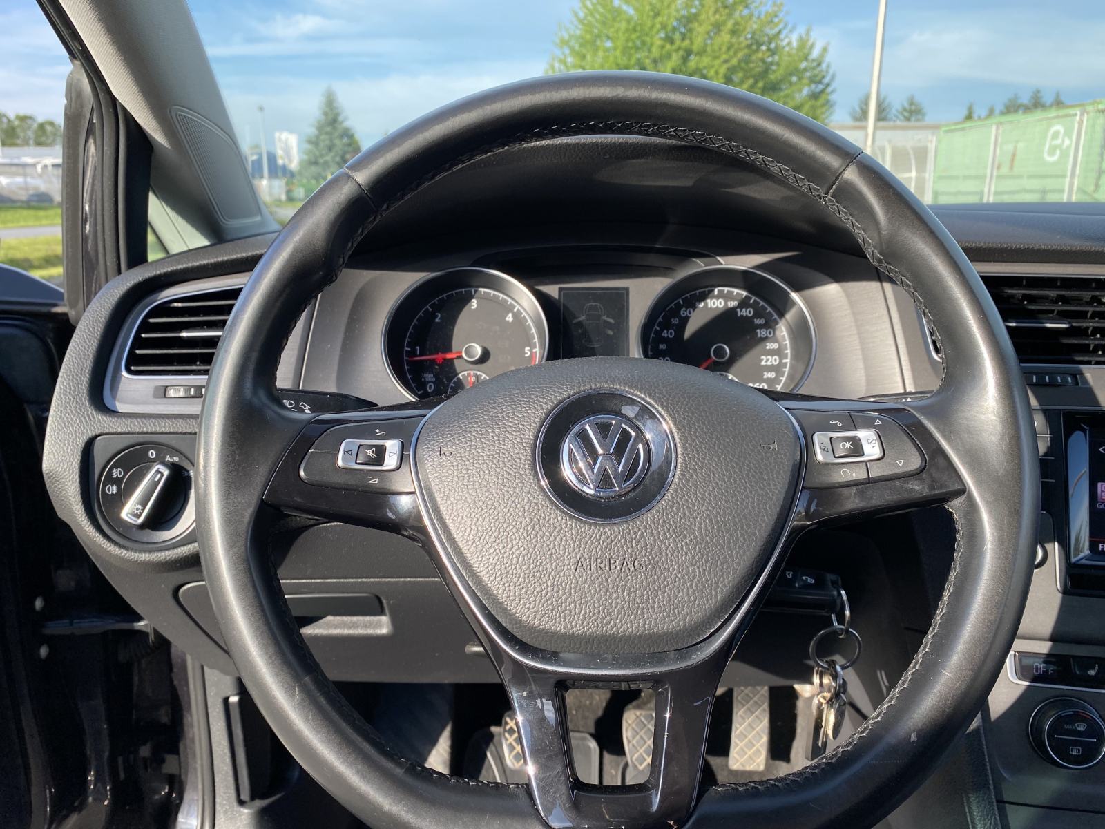 Golf 7 1,6 TDI, 2013.g, 215 tkm, 18" alu Salvador felge, dosta opreme, fotografija 9