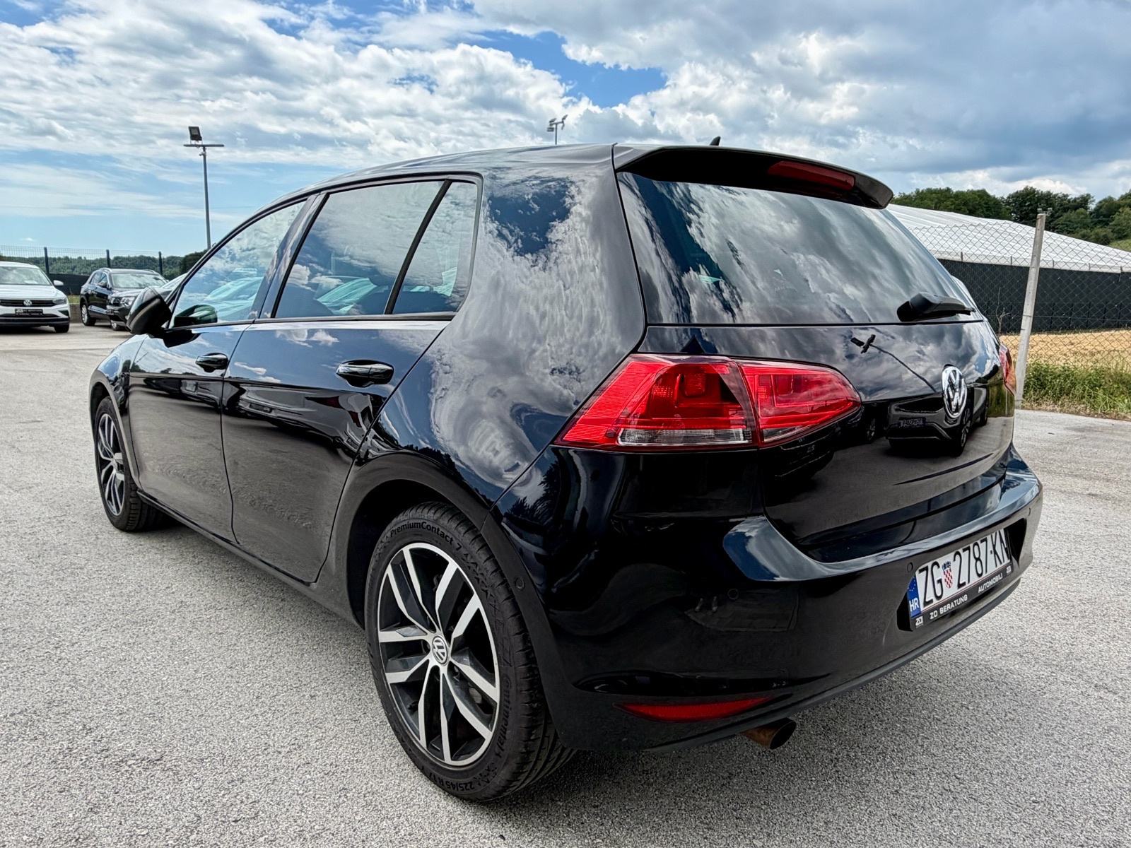 VW Golf 7 1,6 TDI BMT *V.Servis!* BiXenon Navi REG Masaža R17 Servisna, fotografija 5