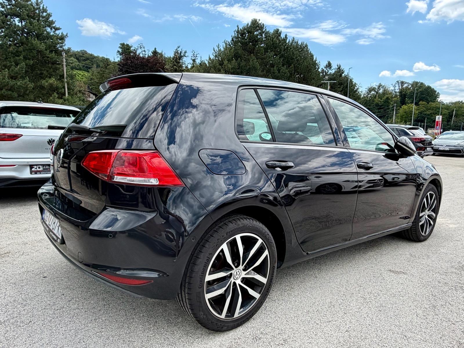 VW Golf 7 1,6 TDI BMT *V.Servis!* BiXenon Navi REG Masaža R17 Servisna, fotografija 4