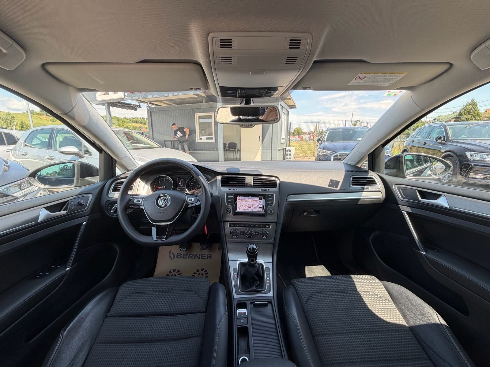 VW Golf 7 1,6 TDI BMT *V.Servis!* BiXenon Navi REG Masaža R17 Servisna, fotografija 16