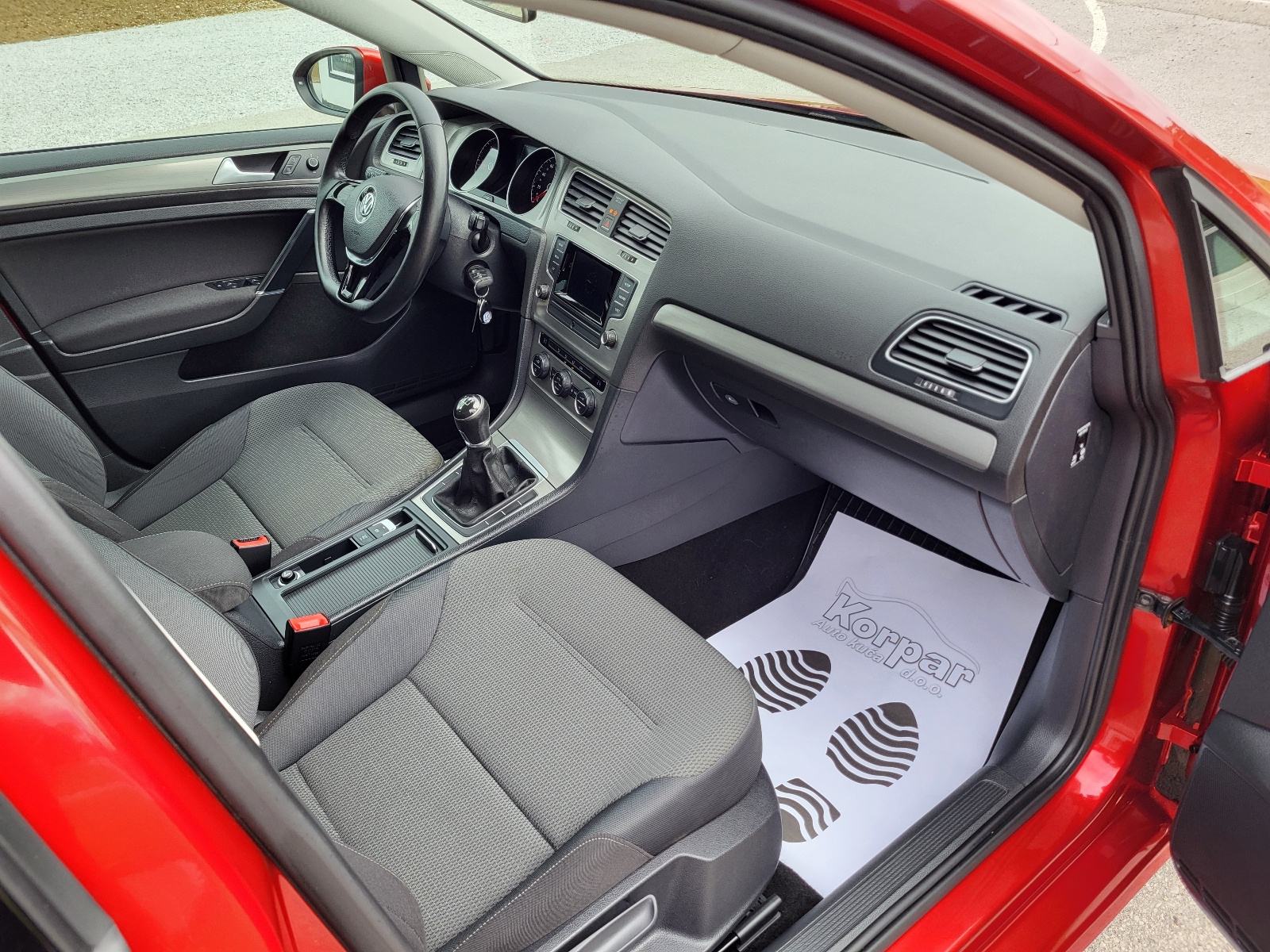 VW Golf 7 1.6 TDI COMFORTLINE,146.000km,VELIKI SERVIS,MOGUČ.KREDITA, fotografija 12