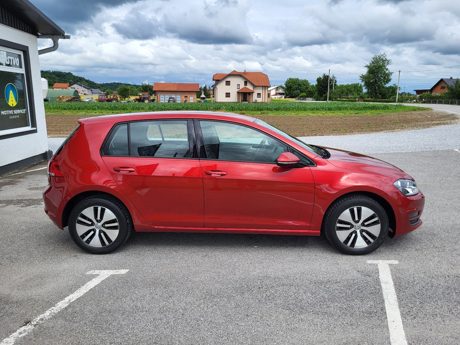 VW Golf 7 1.6 TDI COMFORTLINE,146.000km,VELIKI SERVIS,MOGUČ.KREDITA, fotografija 4