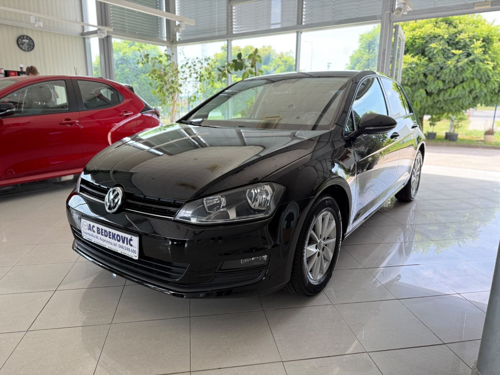 VW Golf 7 1,6 TDI COMFORTLINE BMT PARKIRNI ALU, fotografija 3