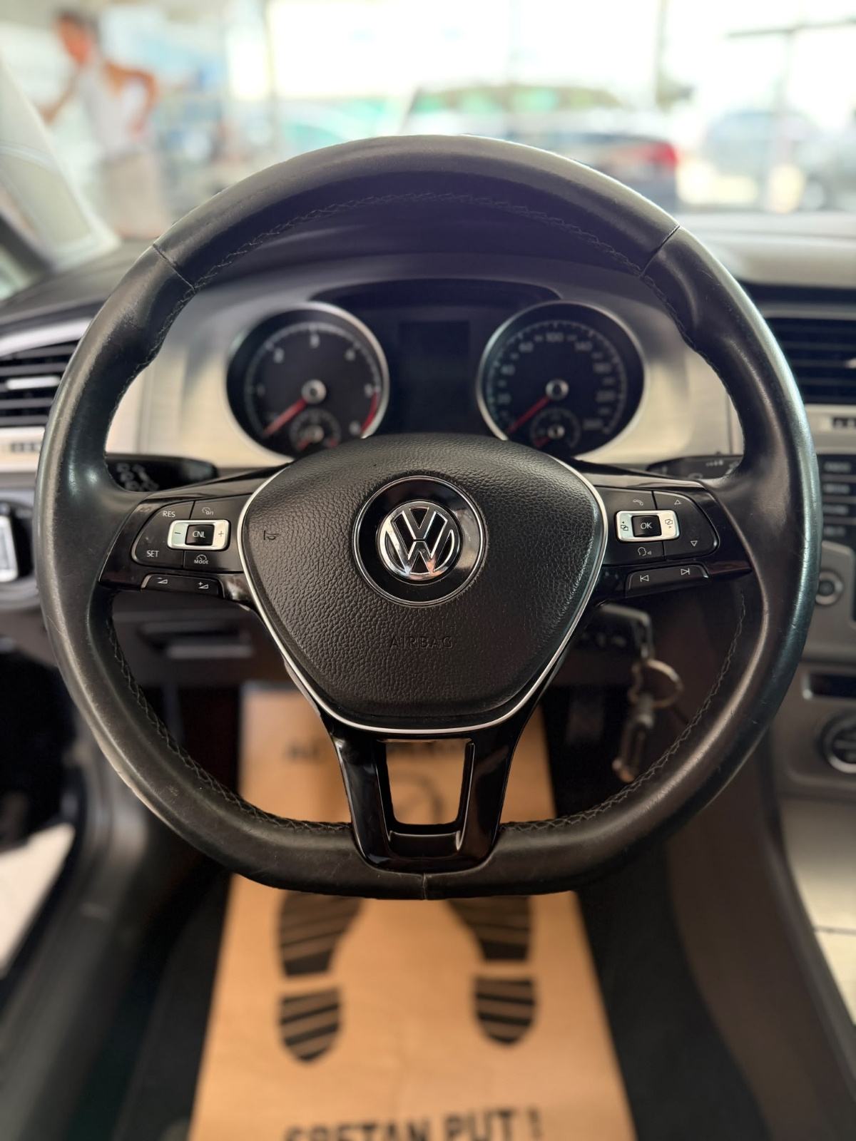 VW Golf 7 1,6 TDI COMFORTLINE BMT PARKIRNI ALU, fotografija 10