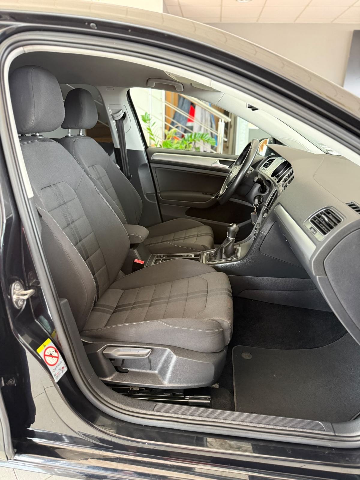 VW Golf 7 1,6 TDI COMFORTLINE BMT PARKIRNI ALU, fotografija 13