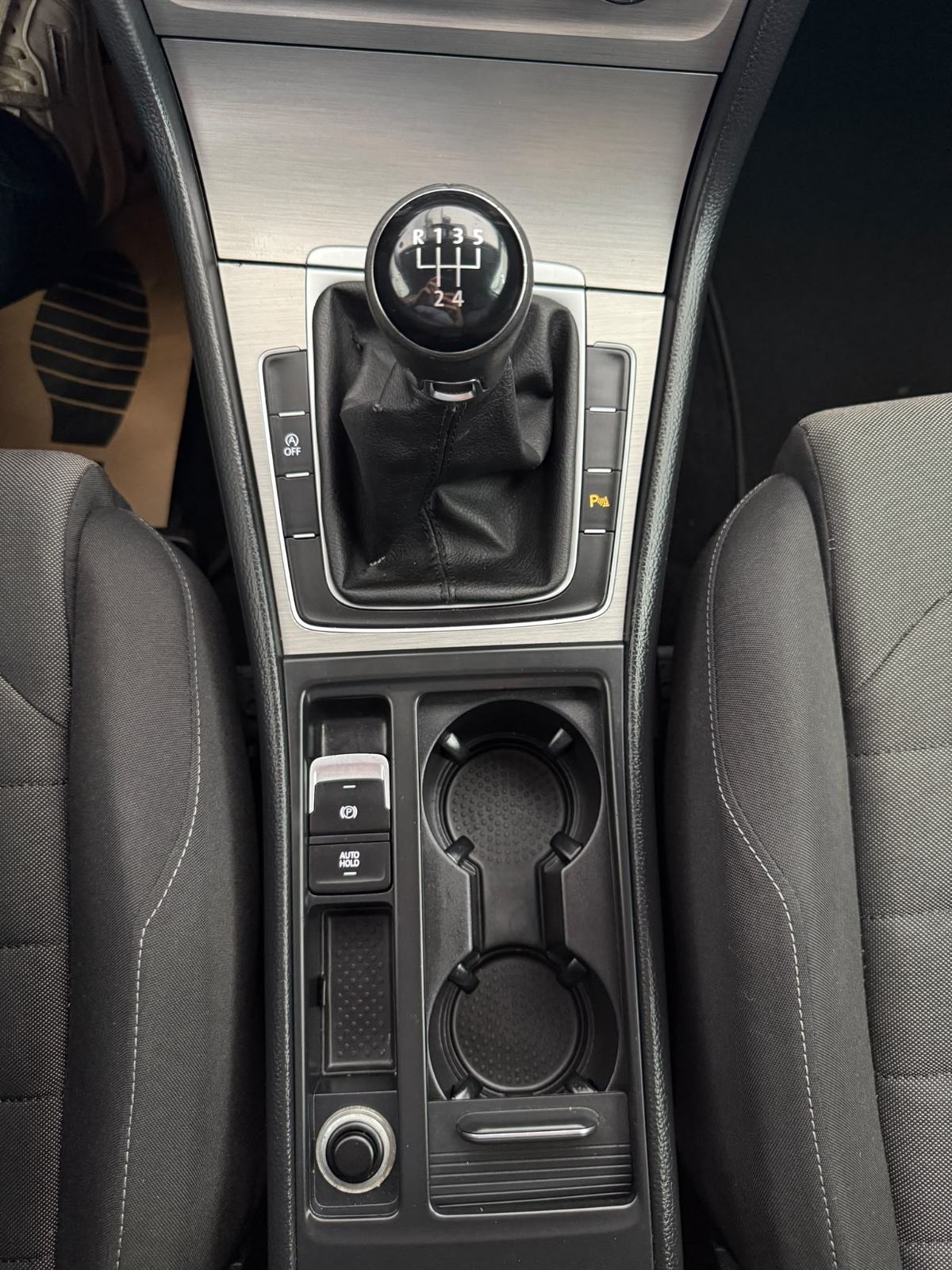 VW Golf 7 1,6 TDI COMFORTLINE BMT PARKIRNI ALU, fotografija 18
