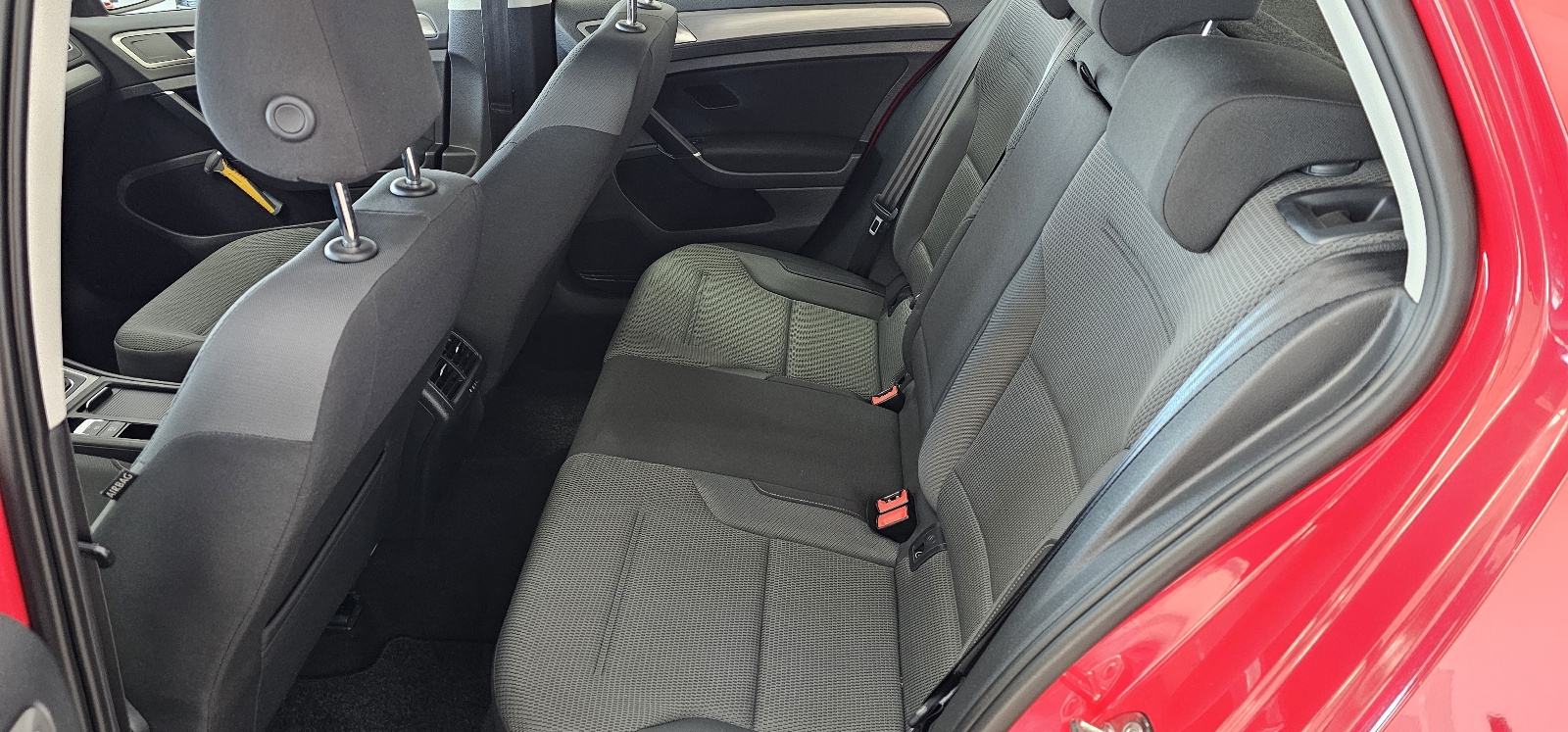 VW Golf 7 1,6 TDI COMFORTLINE, fotografija 11