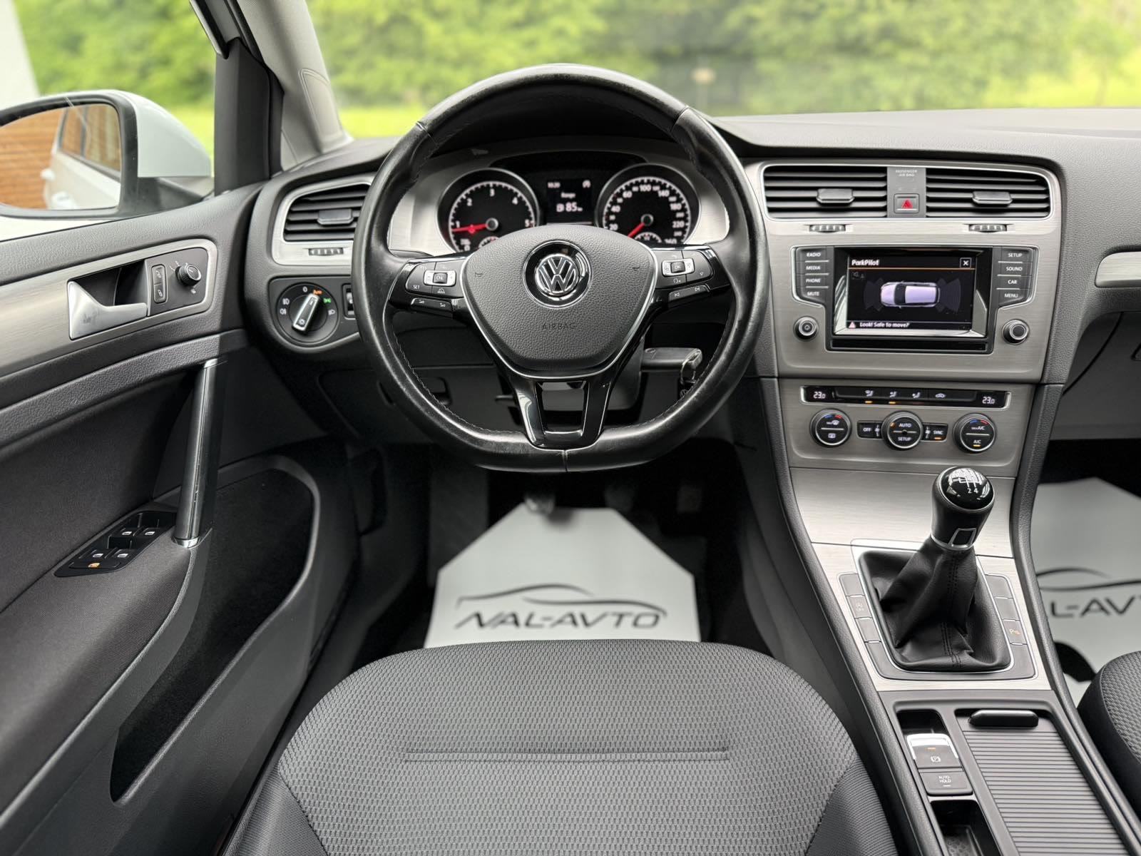 VW Golf 7 1,6 TDI Comfortline SLO.VOZILO-PARK SENZORI-KLIMATIZACIJA, fotografija 9