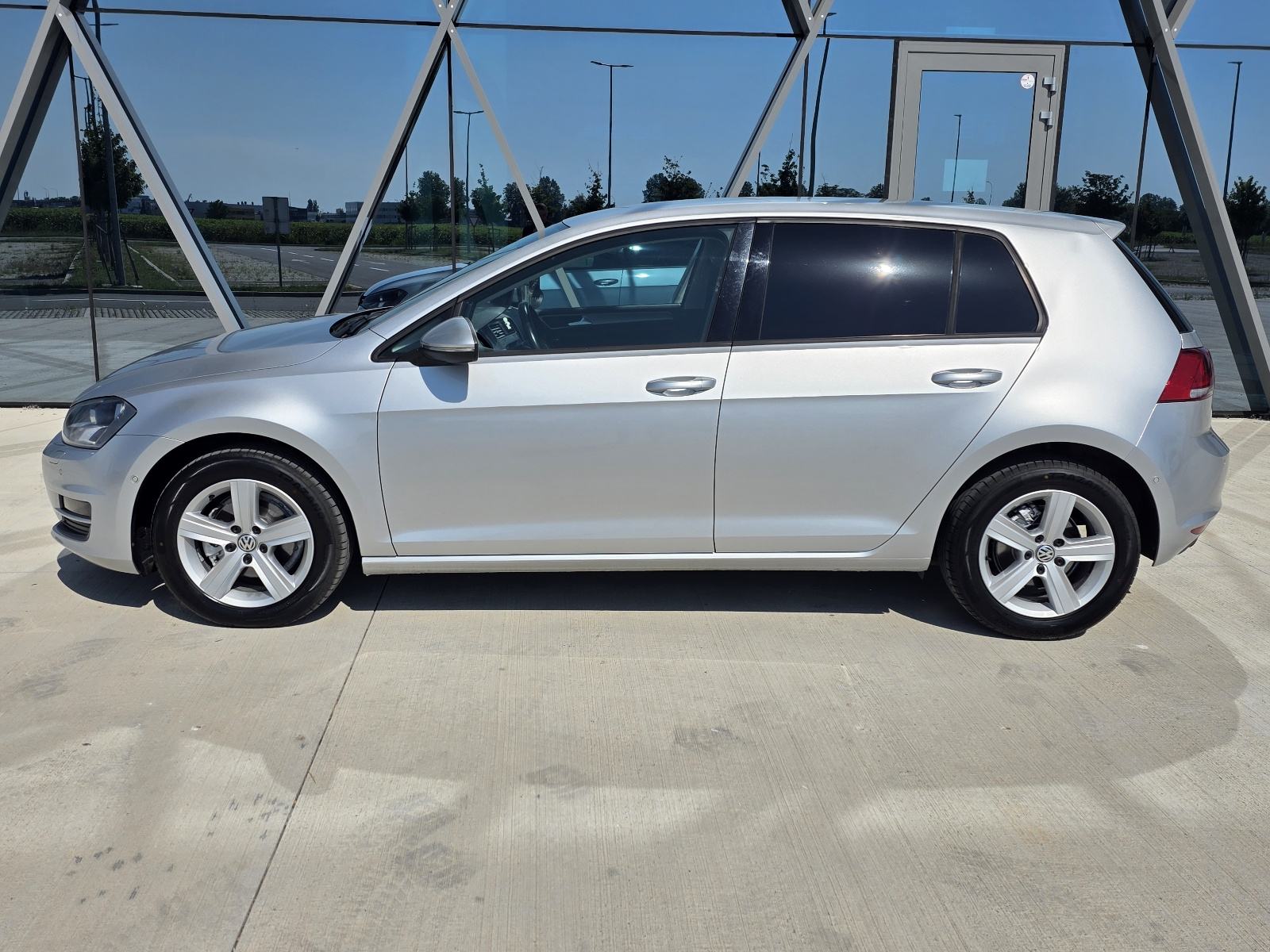 VW Golf 7 1,6 TDI COMFORT LINE,150 T.K.M,REG 1 GODINU, fotografija 3