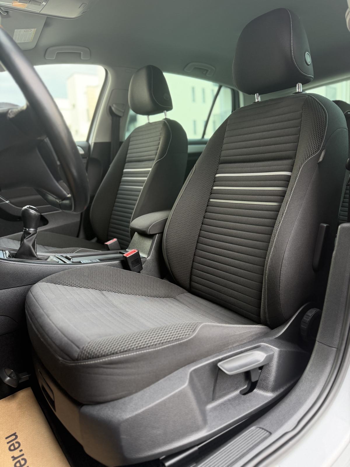 VW Golf 7 1.6 TDI CUP -servisna, nav, pdc, park pilot-, fotografija 15