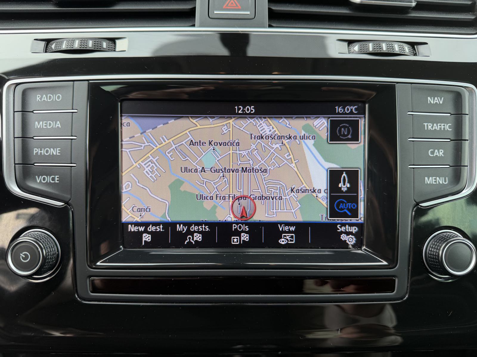 VW Golf 7 1.6 TDI CUP -servisna, nav, pdc, park pilot-, fotografija 16