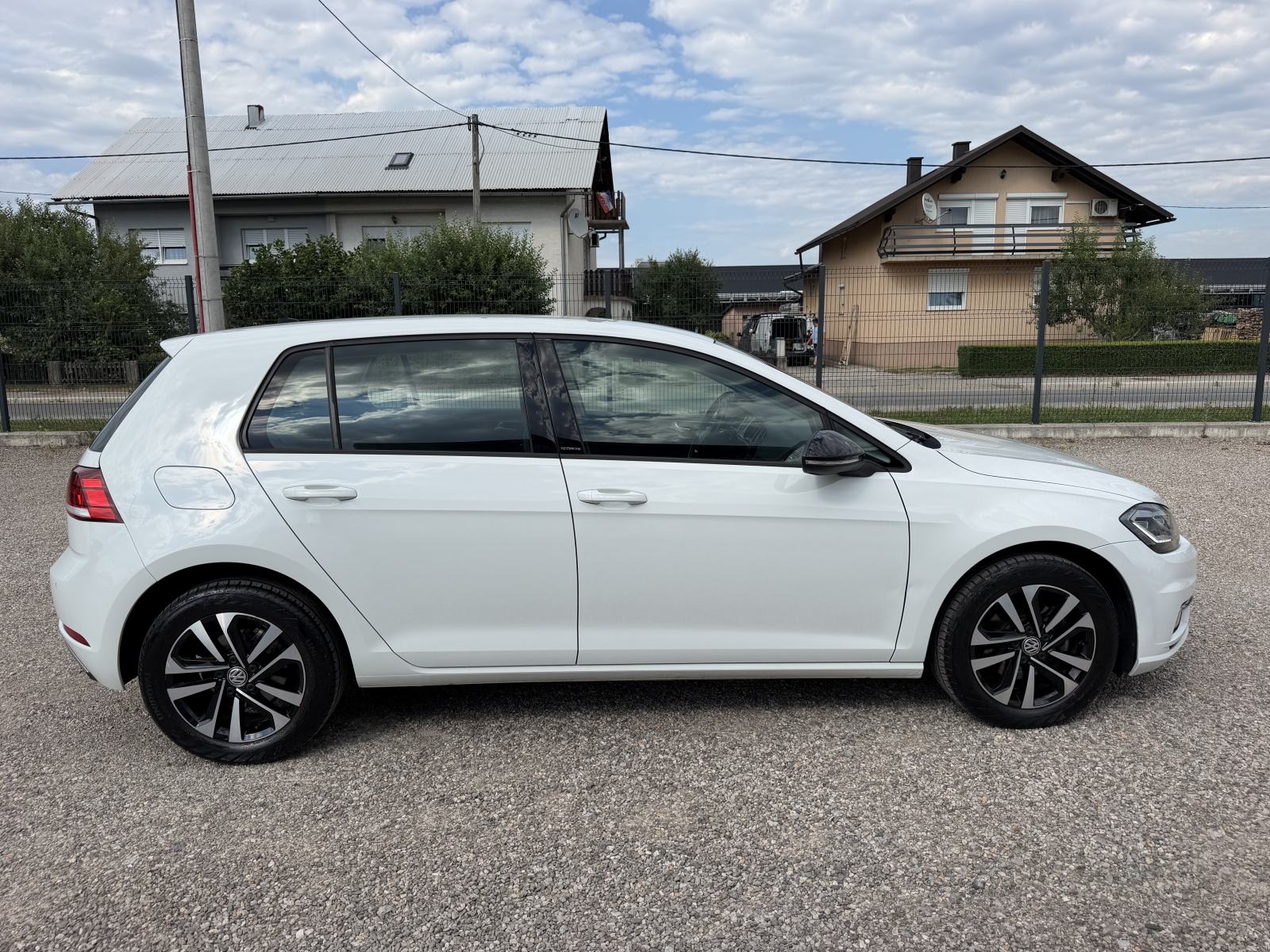 VW Golf 7 1,6 TDI DSG - BI-XENON - NAVIGACIJA - KAMERA - GARANCIJA, fotografija 3