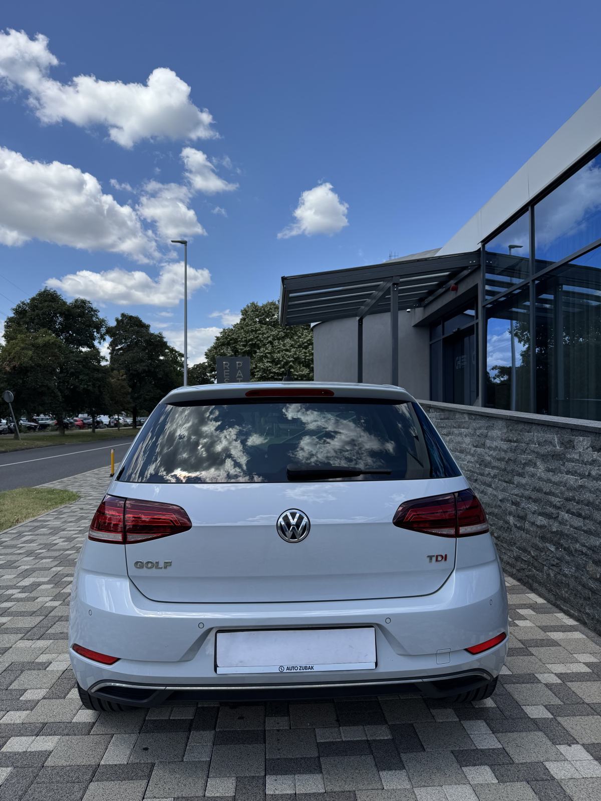 VW Golf 7 1,6 TDI DSG - COMFORTLINE - V SERVIS - EURO 6 - PRILIKA !!, fotografija 9