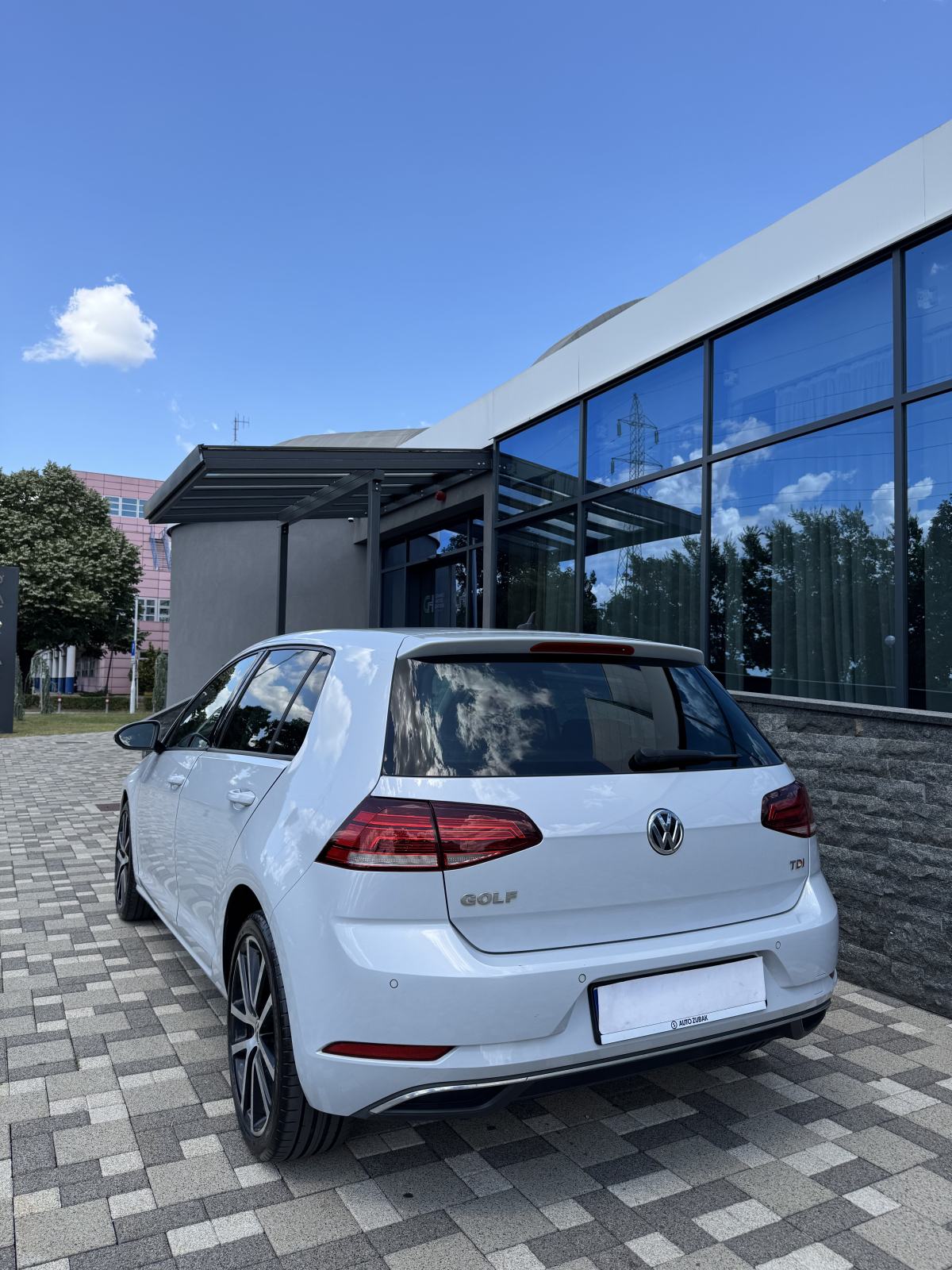 VW Golf 7 1,6 TDI DSG - COMFORTLINE - V SERVIS - EURO 6 - PRILIKA !!, fotografija 8