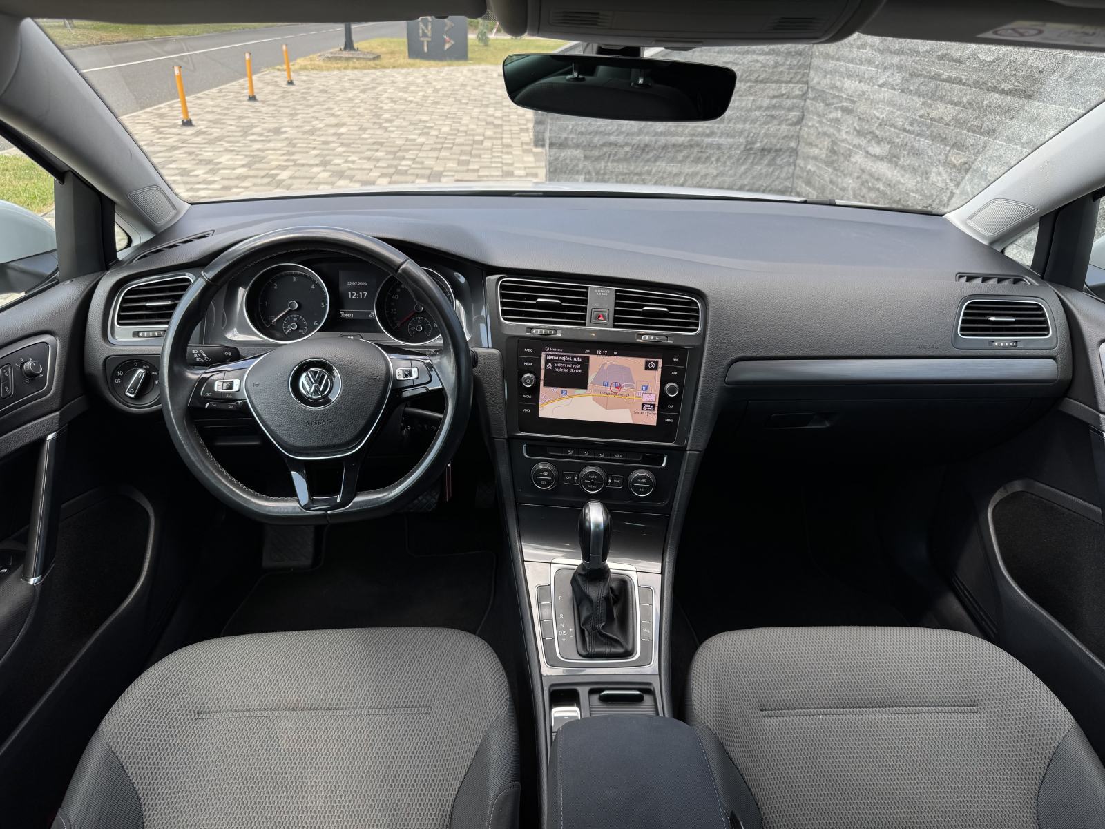 VW Golf 7 1,6 TDI DSG - COMFORTLINE - V SERVIS - EURO 6 - PRILIKA !!, fotografija 15