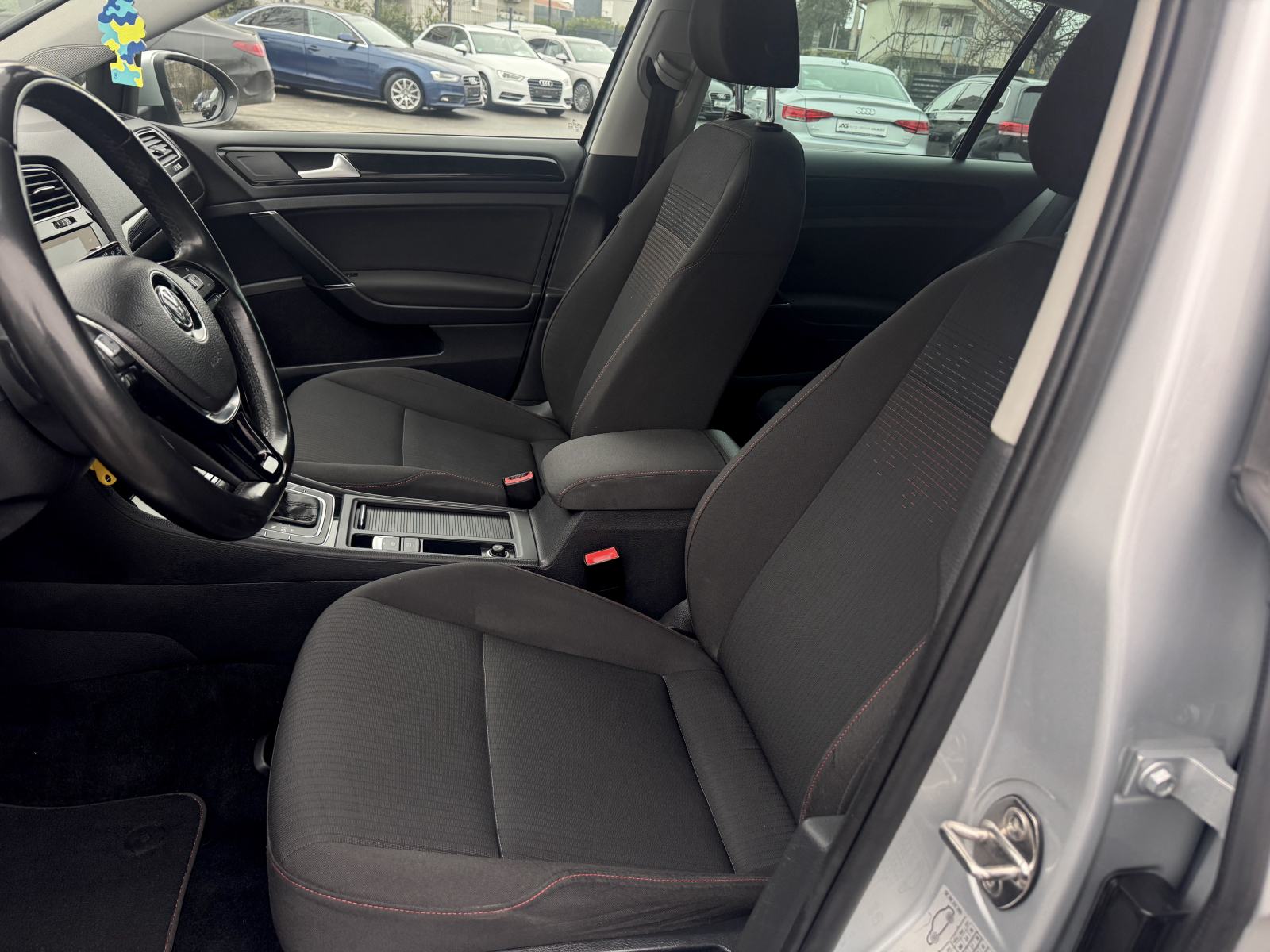 VW Golf 7 1,6 TDI DSG Facelift *Automatik* *Nove gume* *Top stanje!*, fotografija 18