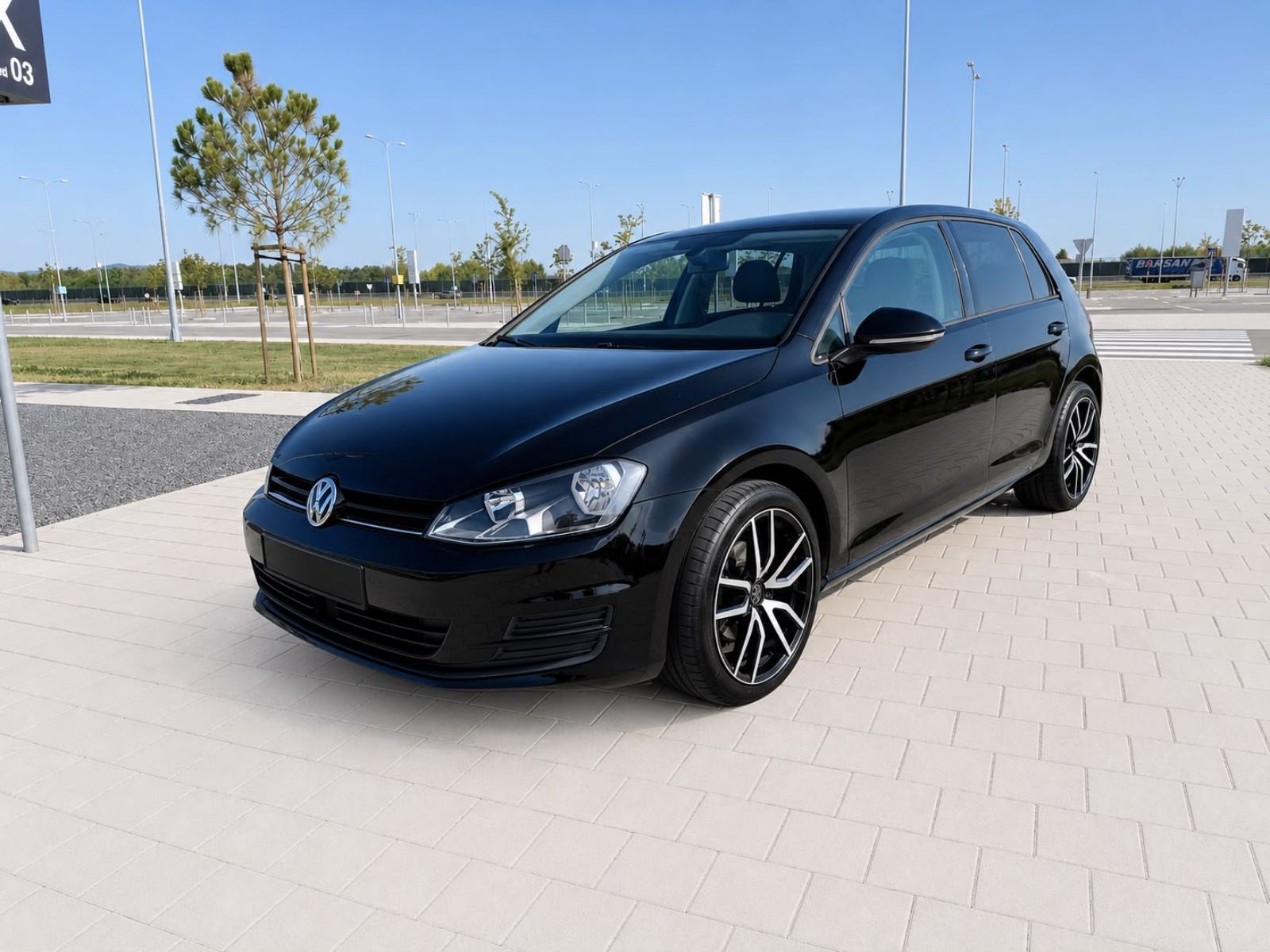VW Golf 7 1,6 TDI DSG - HRVATSKI AUTO - ODLIČAN AUTO-PRODAJA/ZAMJENA, fotografija 1