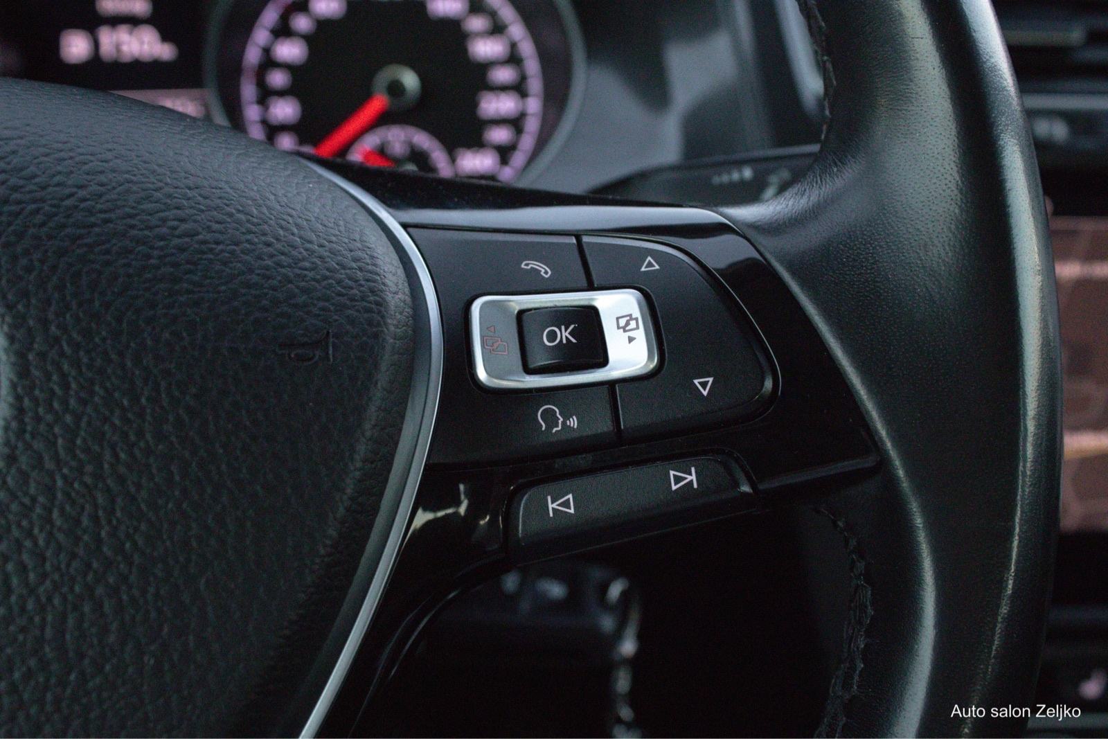 VW Golf 7 1,6 TDI Facelift ••HIGHLINE•• navi | matrix | alkantara, fotografija 11