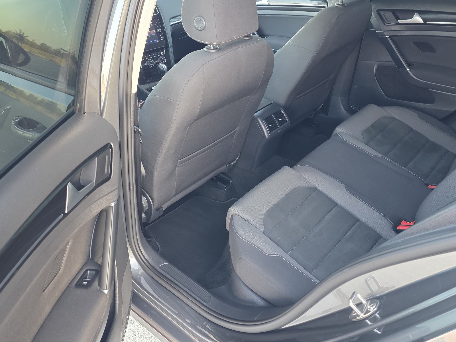 VW Golf 7 1,6 TDI HIGHLINE,DSG,ALU NAVI,KAMERA, fotografija 17