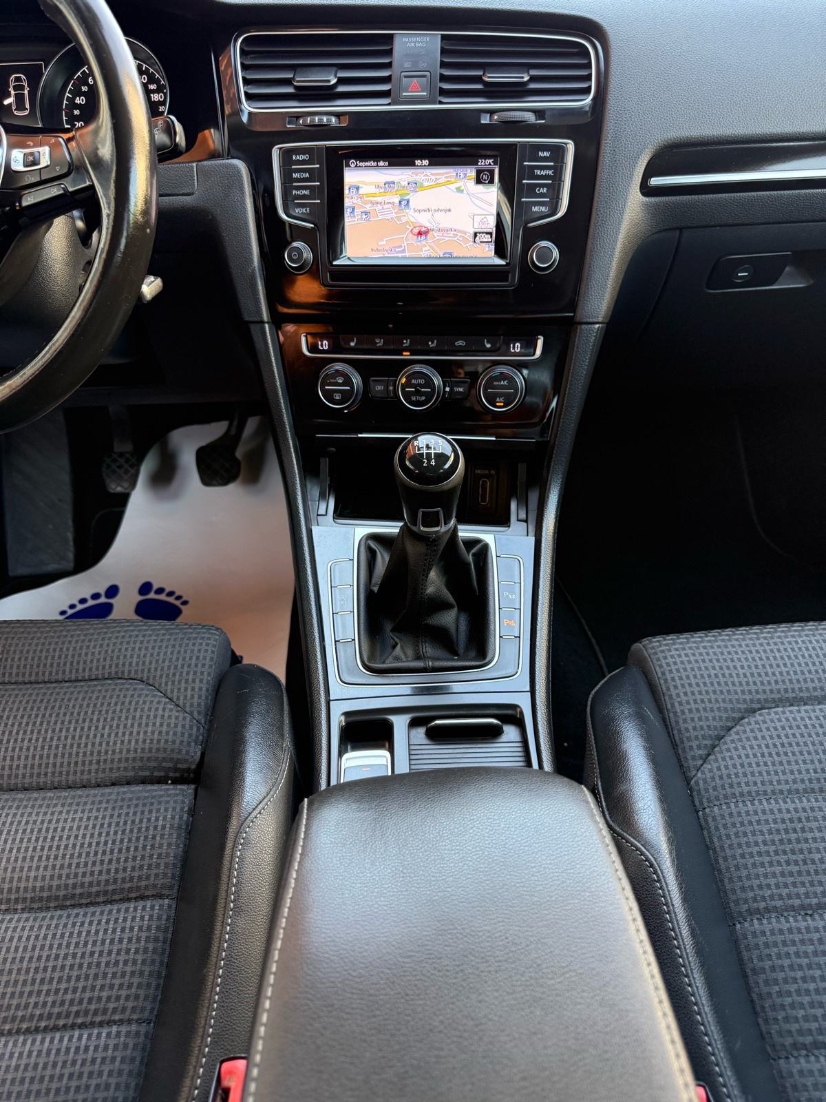VW Golf 7 1.6 TDI*HIGLINE*NAVIG*XENON*R.KAMERA*START STOP*PARK PILOT*, fotografija 19