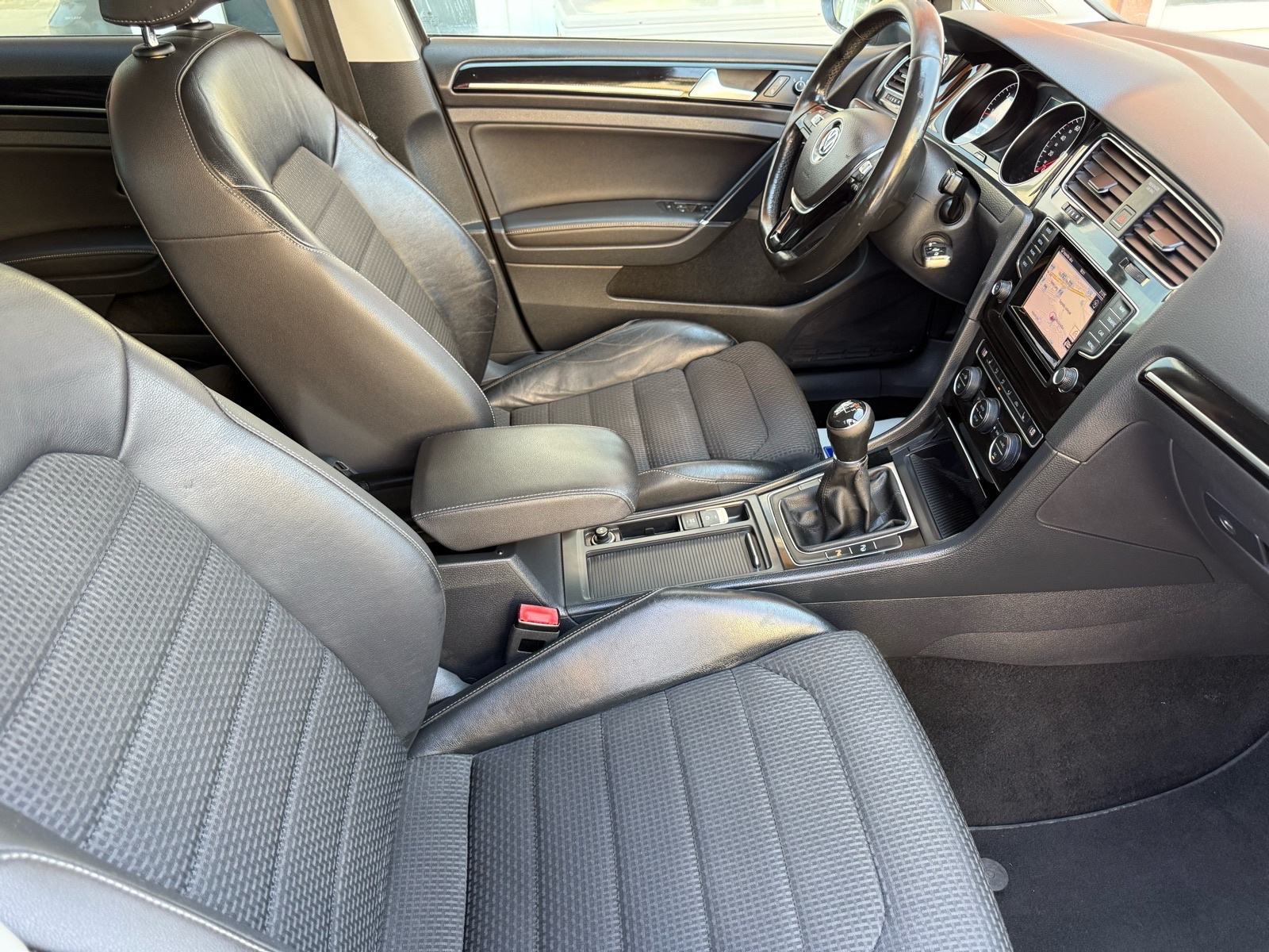 VW Golf 7 1.6 TDI*HIGLINE*NAVIG*XENON*R.KAMERA*START STOP*PARK PILOT*, fotografija 20