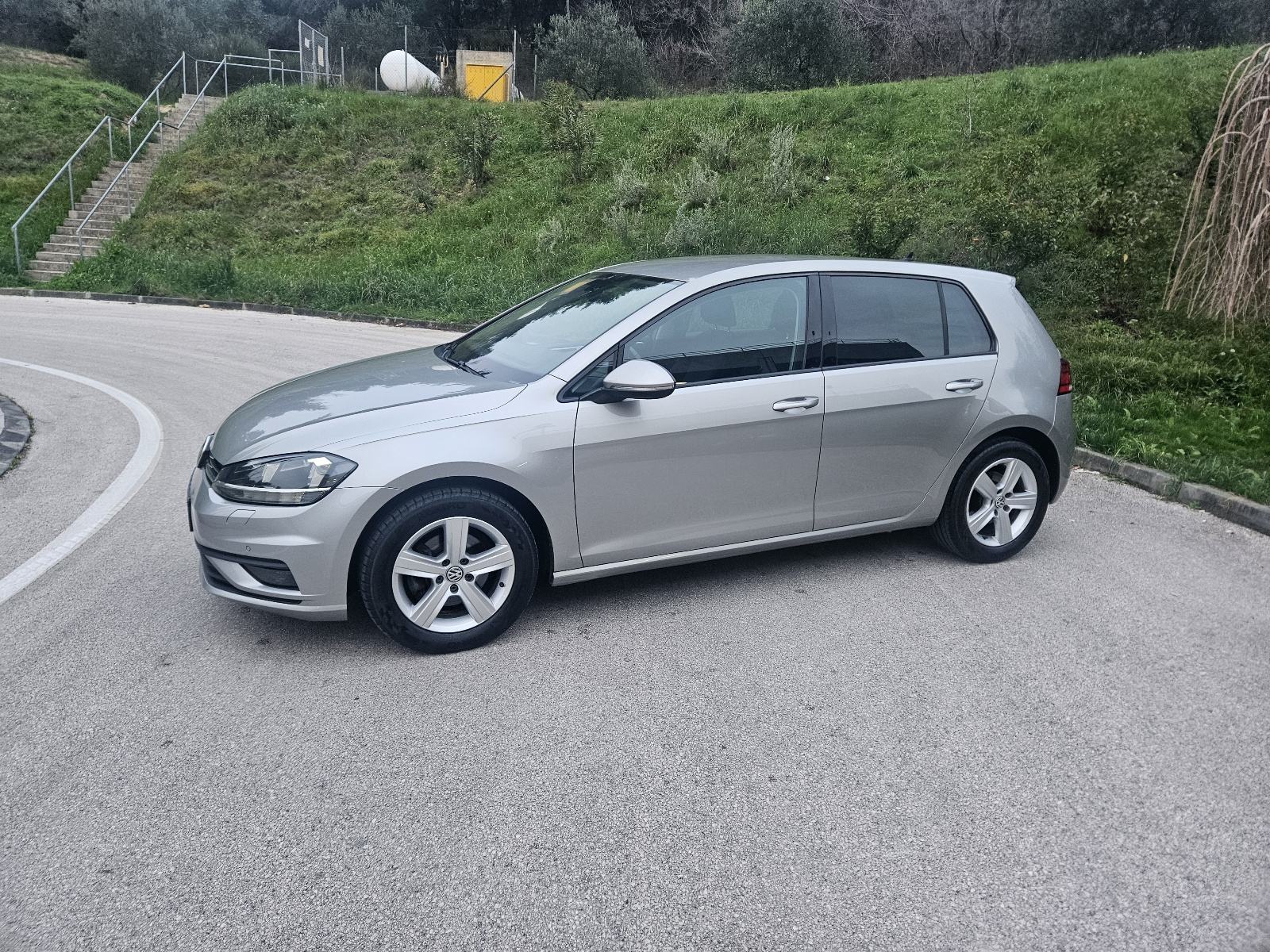 VW Golf 7 1,6 TDI,izuzetno očuvan, fotografija 3