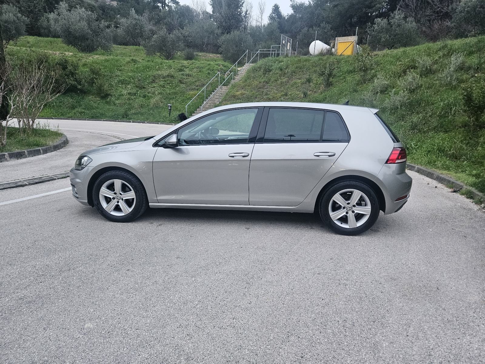 VW Golf 7 1,6 TDI,izuzetno očuvan, fotografija 5