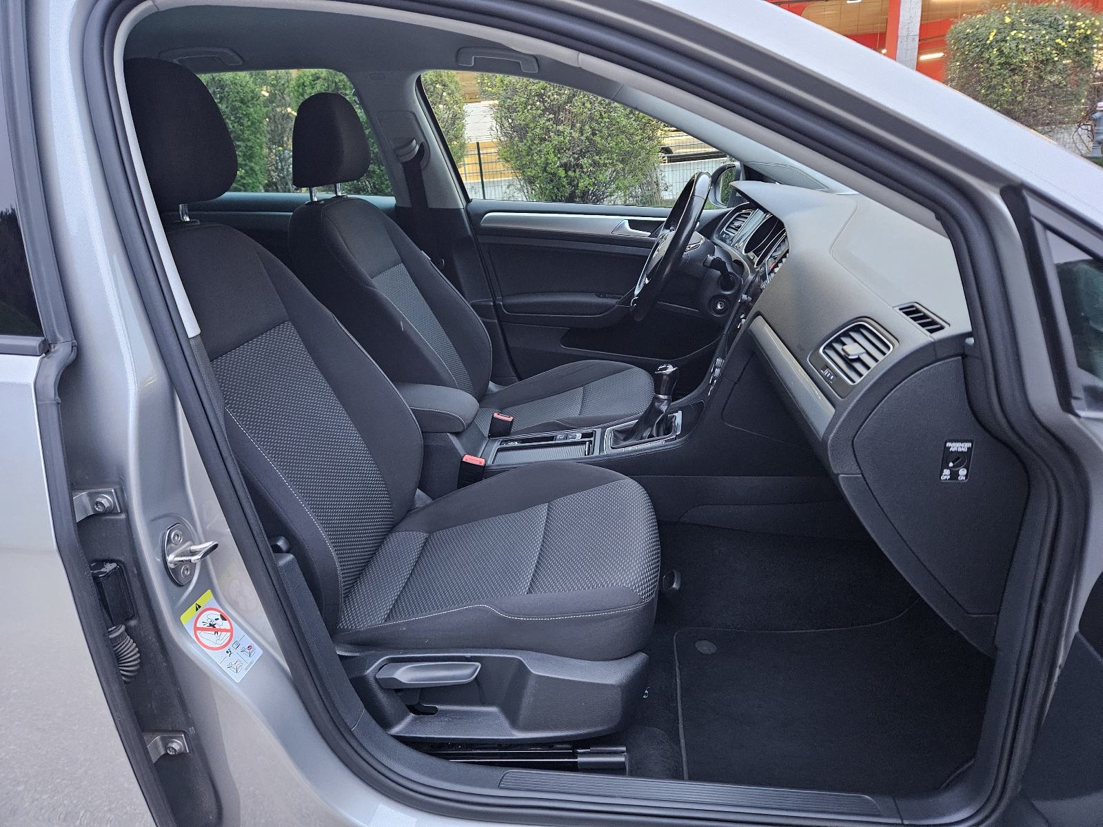VW Golf 7 1,6 TDI,izuzetno očuvan, fotografija 16